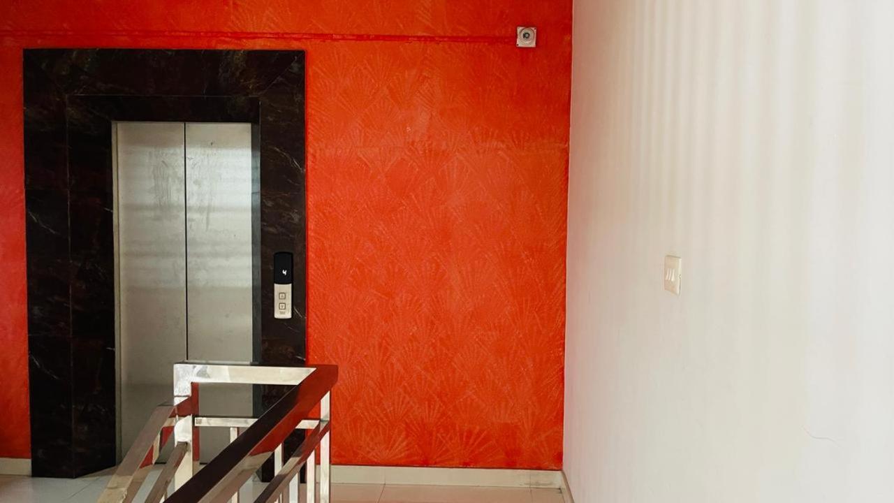Rajamandiram 3BHK AC,Near Sree Padmanabhaswamy Temple, Trivandrum Central