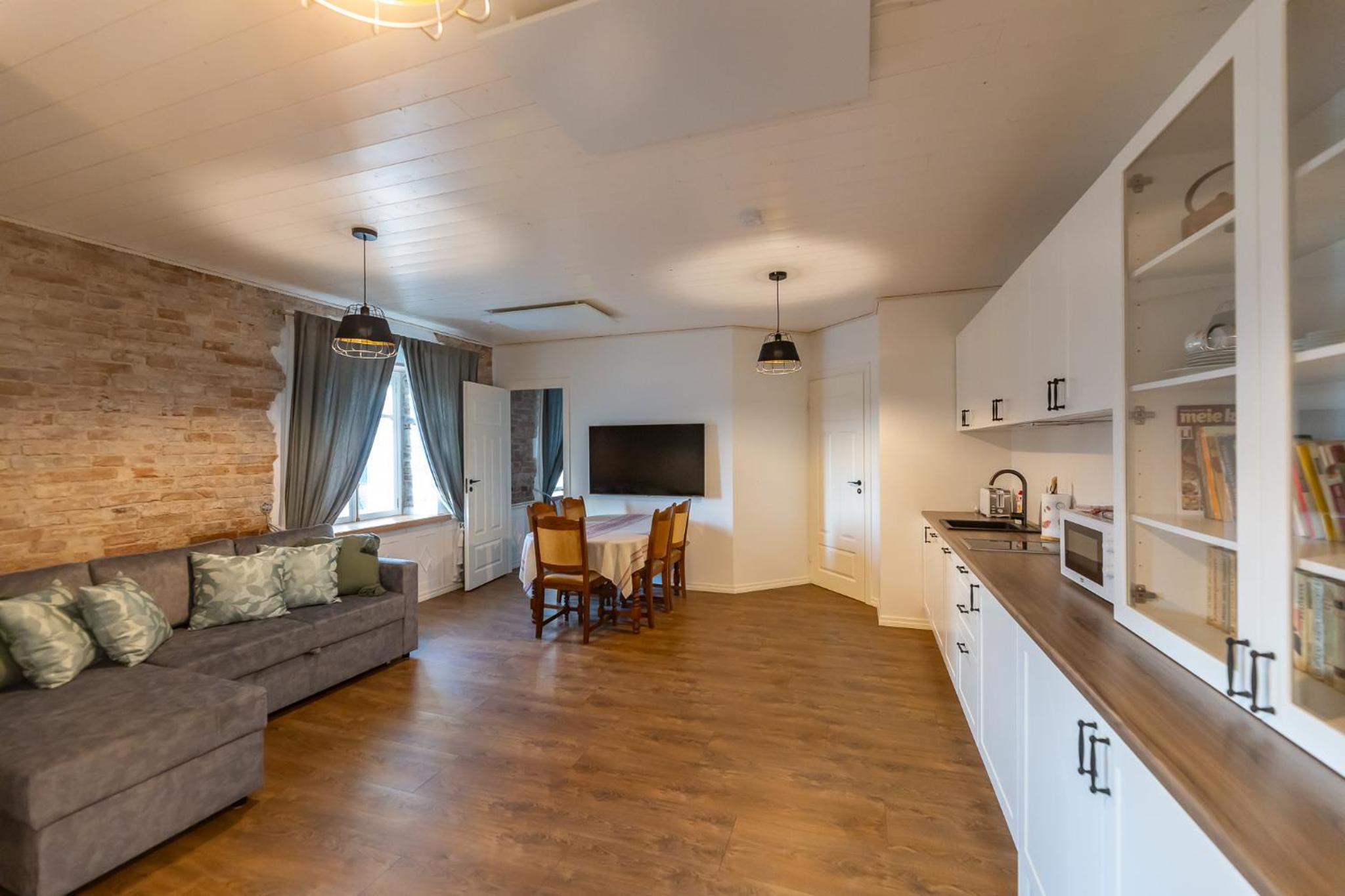 Aadma Guesthouse