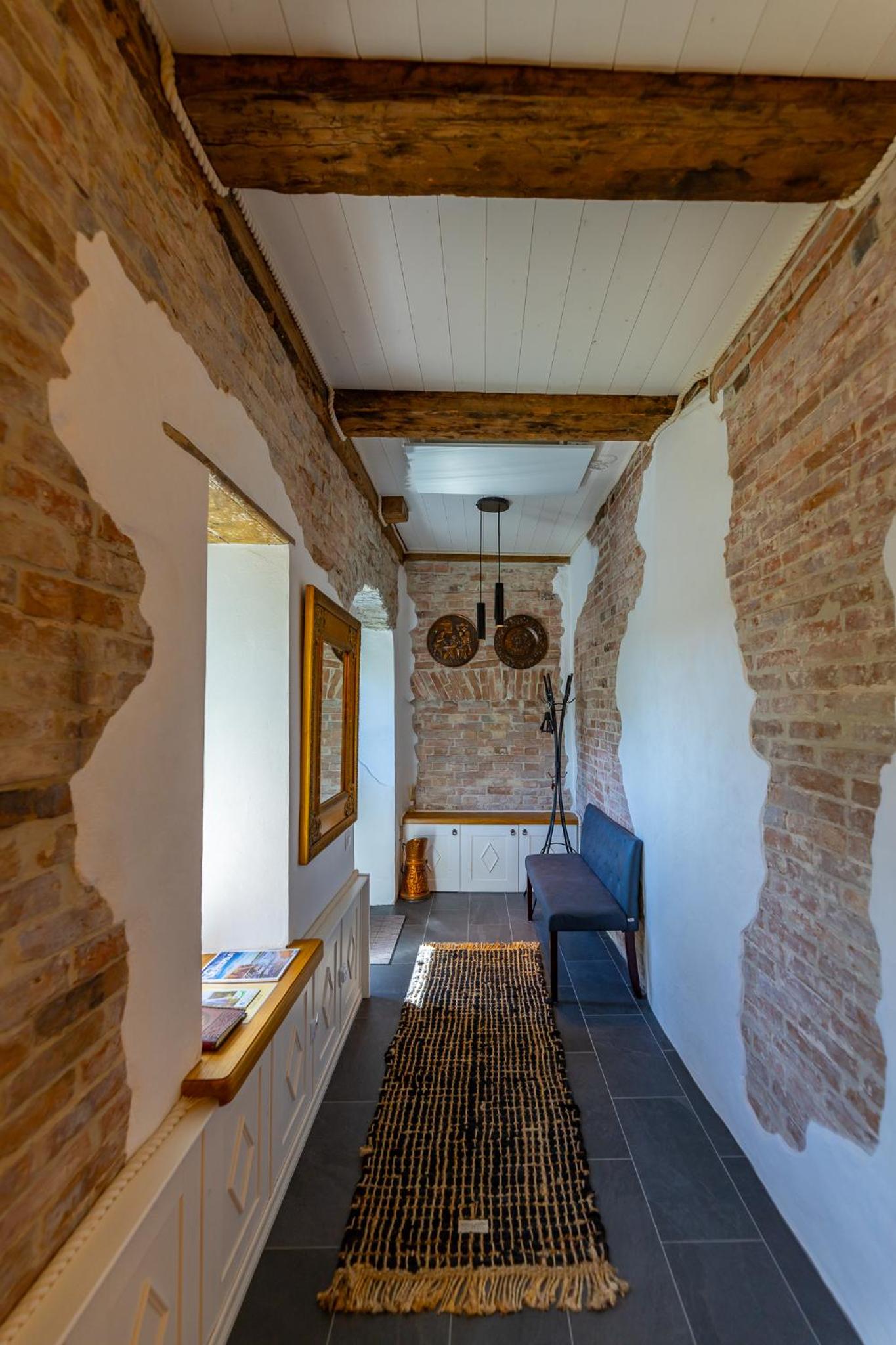 Aadma Guesthouse