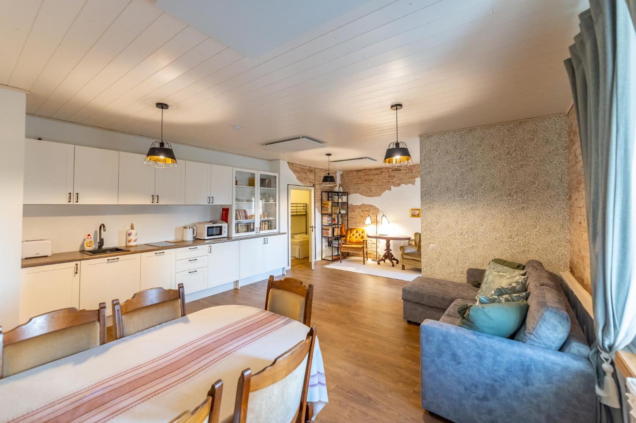 Aadma Guesthouse