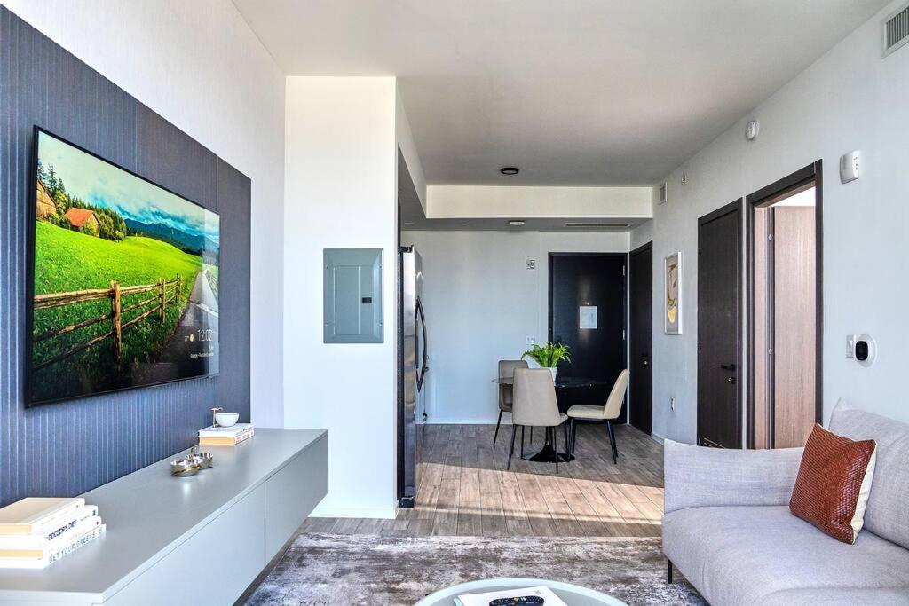 Ocean Front View Stylish Condo in Downtown Miami