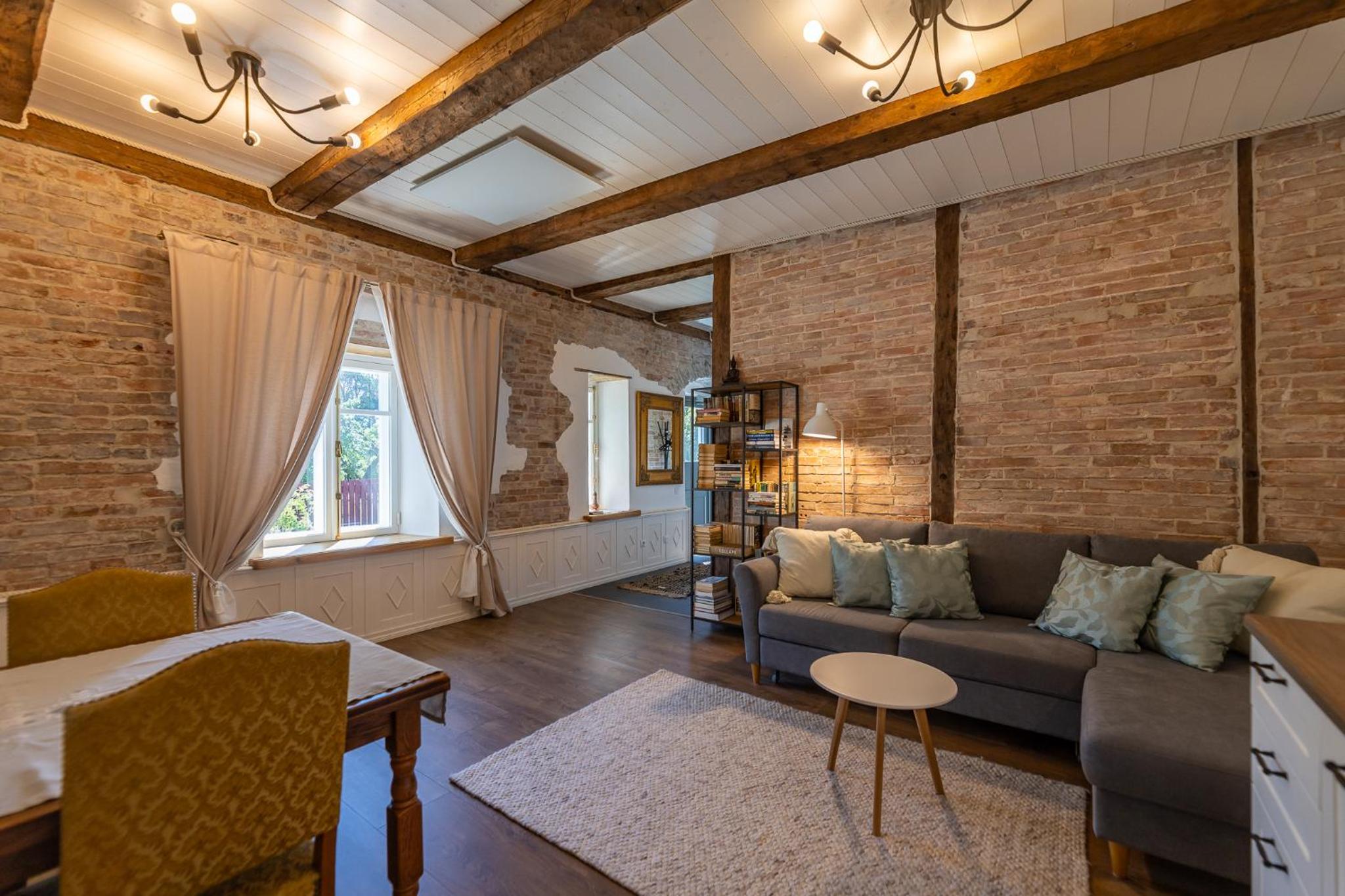 Aadma Guesthouse