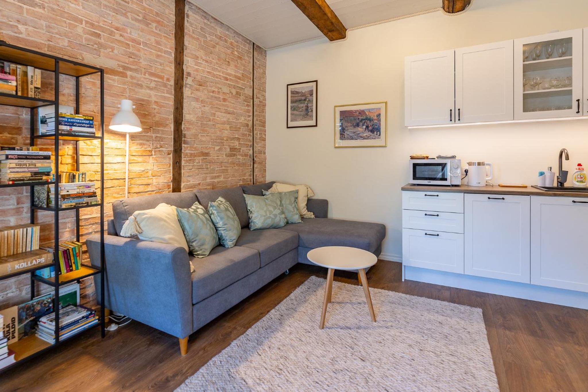 Aadma Guesthouse
