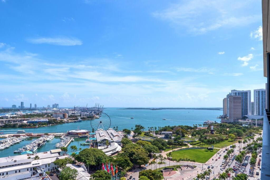 Ocean Front View Stylish Condo in Downtown Miami
