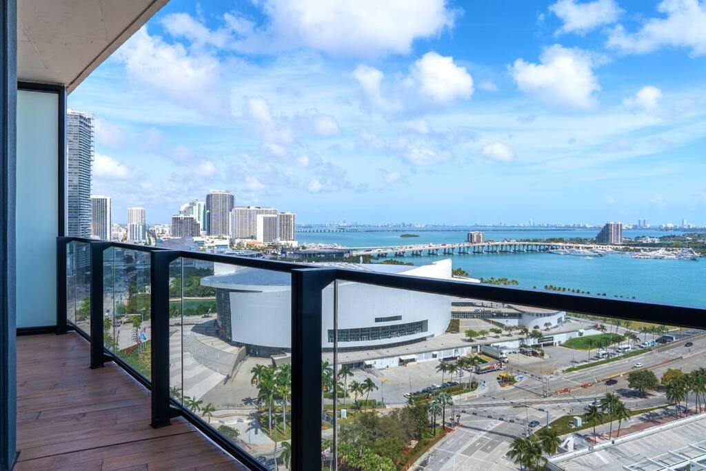 Ocean Front View Stylish Condo in Downtown Miami