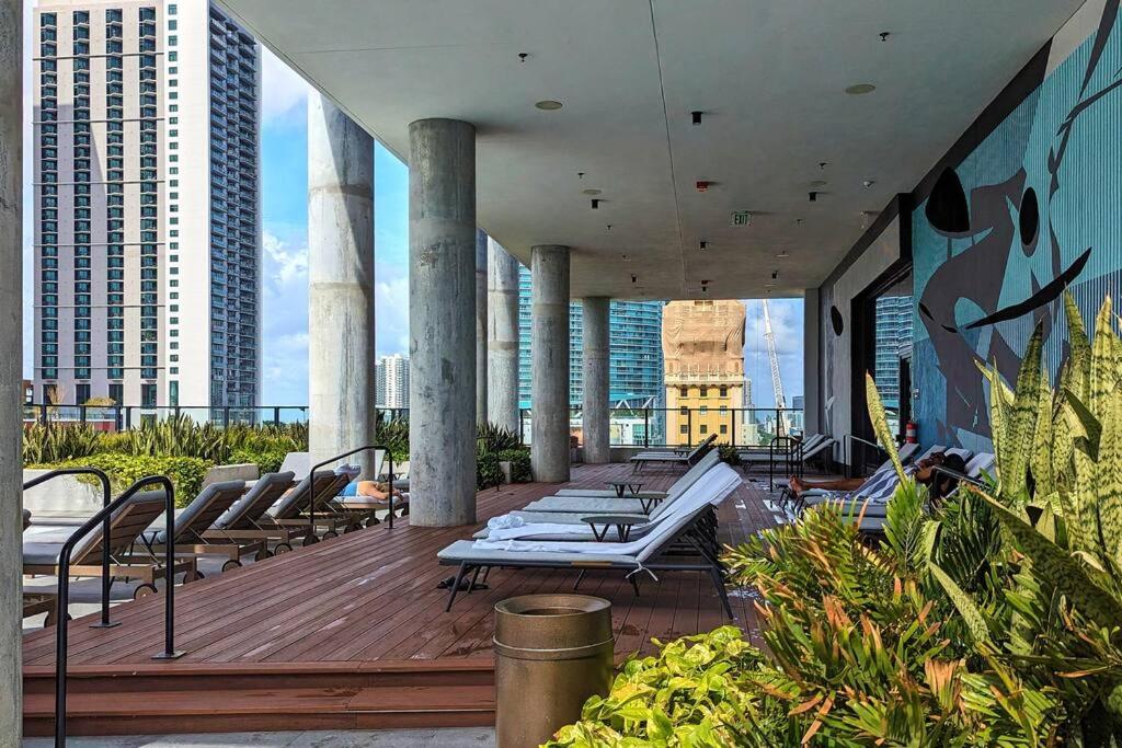 Ocean Front View Stylish Condo in Downtown Miami