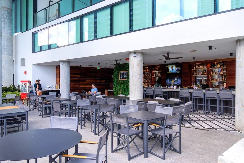 Ocean Front View Stylish Condo in Downtown Miami