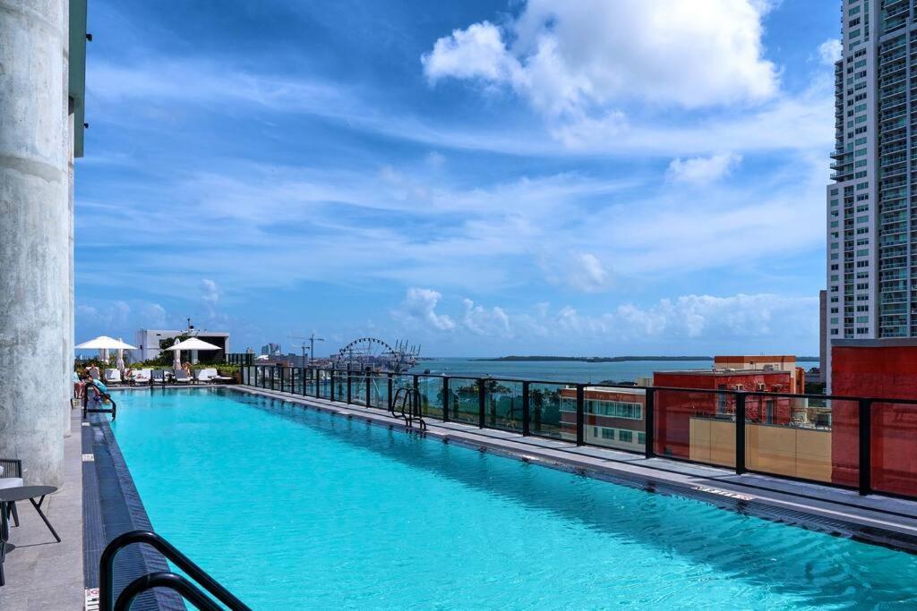 Ocean Front View Stylish Condo in Downtown Miami