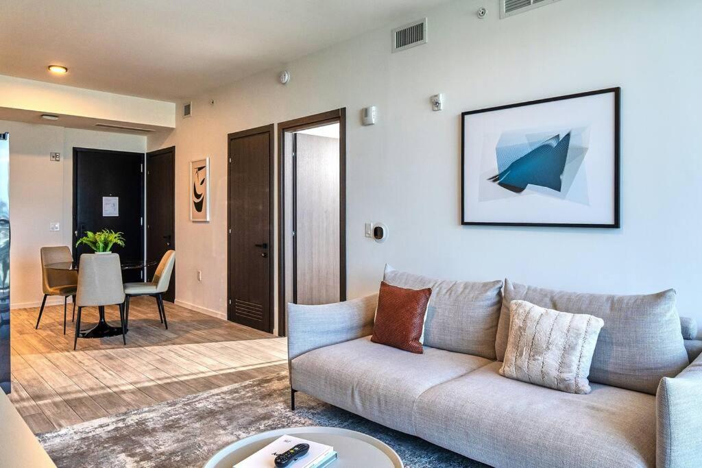 Ocean Front View Stylish Condo in Downtown Miami