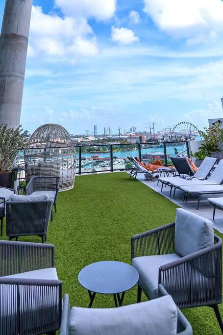 Ocean Front View Stylish Condo in Downtown Miami