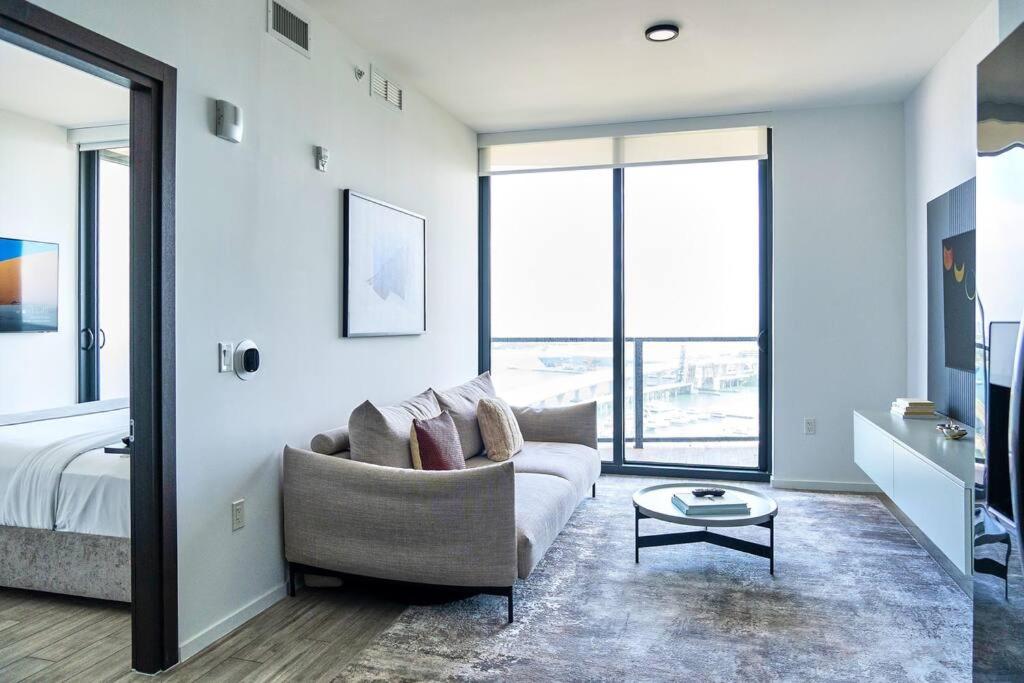 Ocean Front View Stylish Condo in Downtown Miami