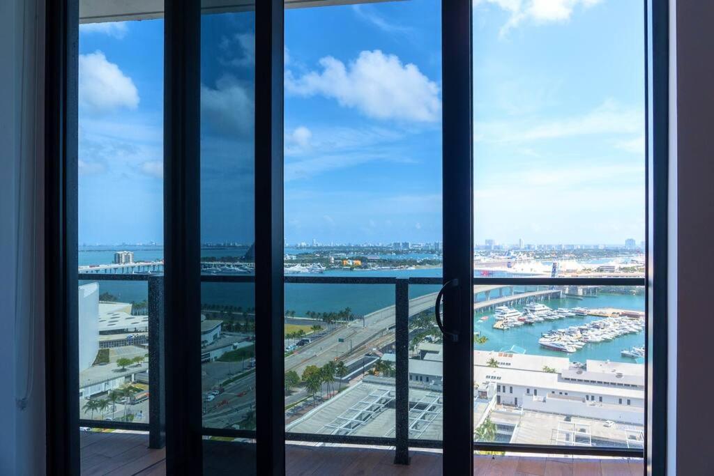 Ocean Front View Stylish Condo in Downtown Miami