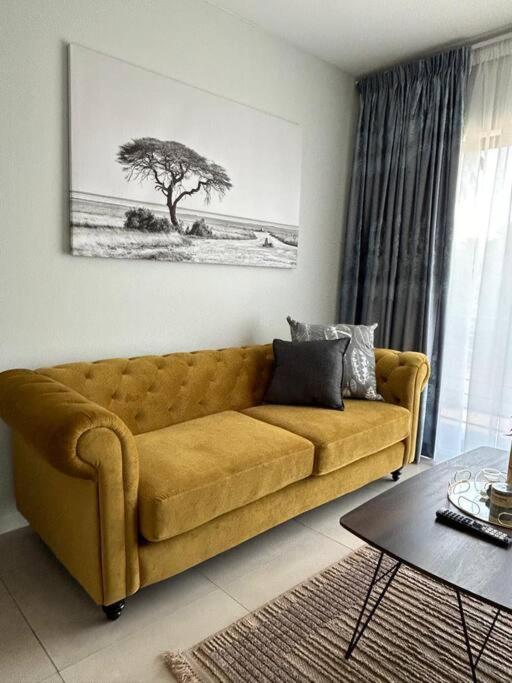 Luxurious & Stylish Apartment