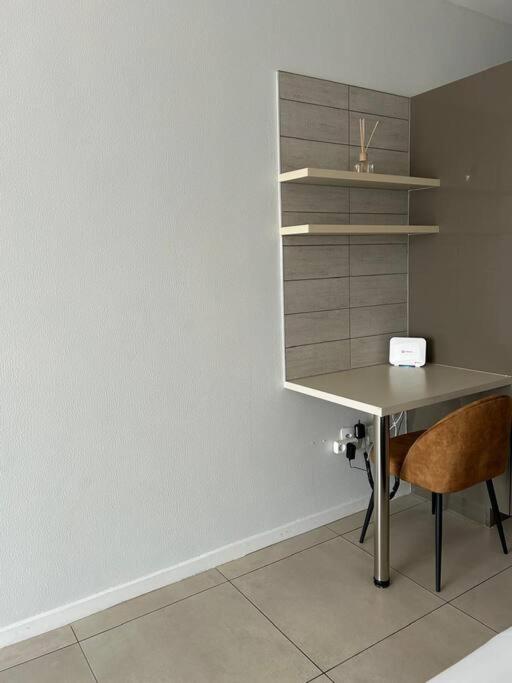 Luxurious & Stylish Apartment
