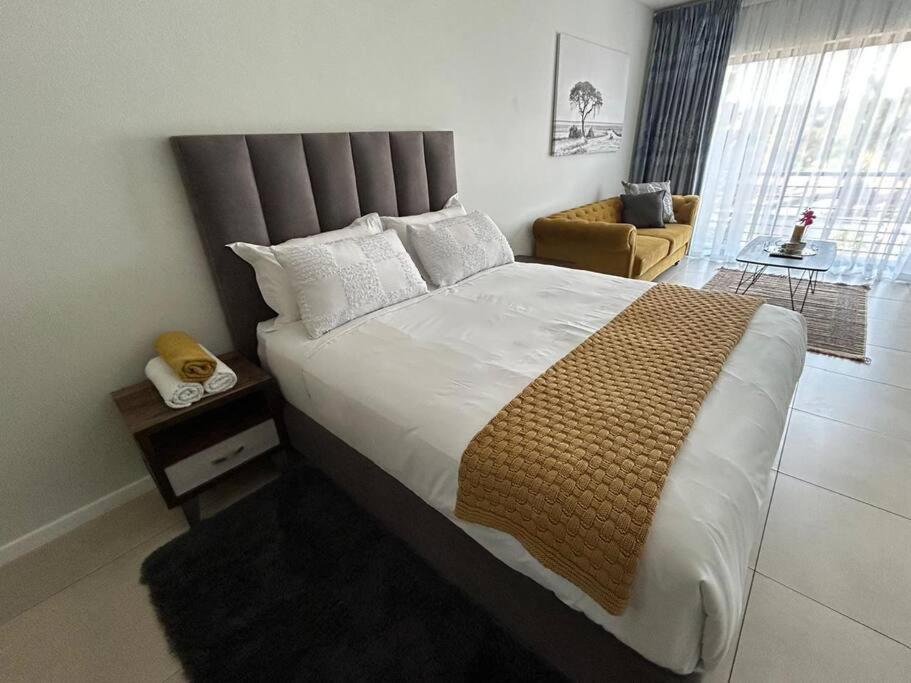 Luxurious & Stylish Apartment