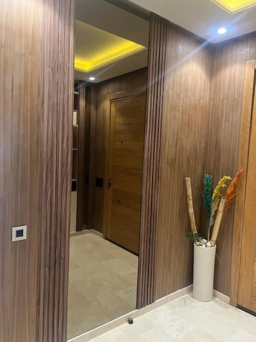 Exotic villa-VIP-family only -housekeeper ,Billard,ping-pong,piscine privée chauffée-sur demande- view 5