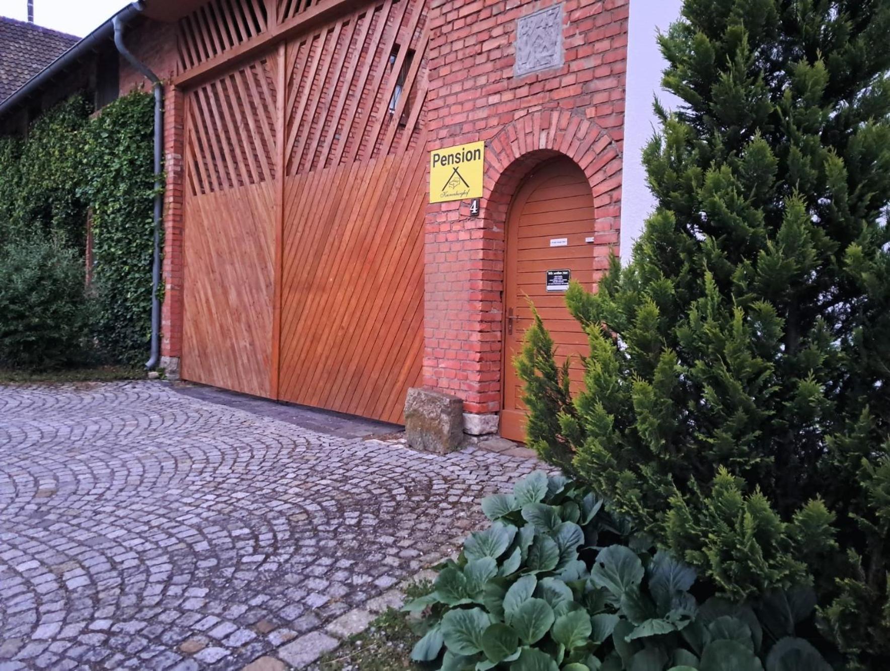 Pension Kronenburghof
