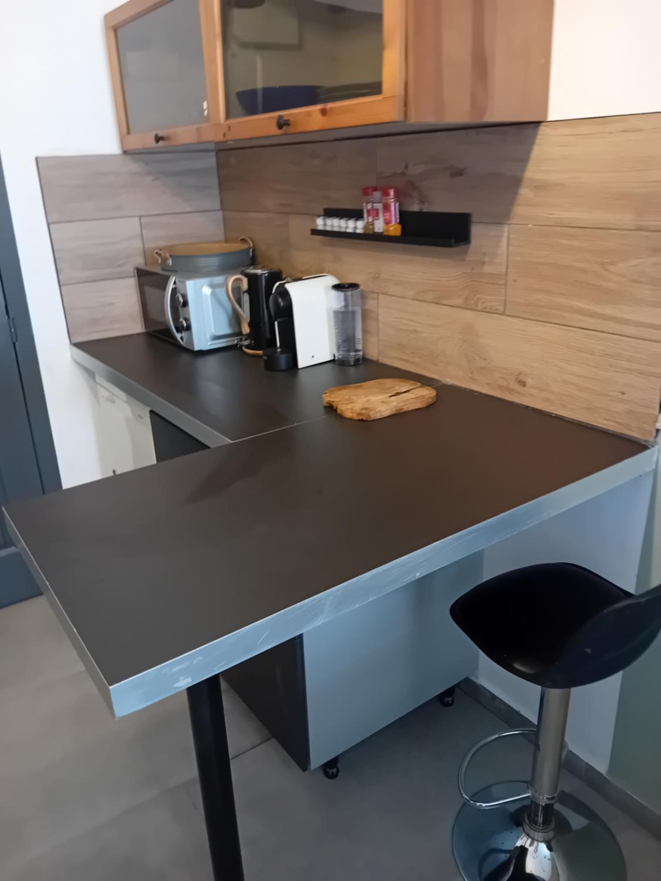studio meublé 4km aéroport Charleroi