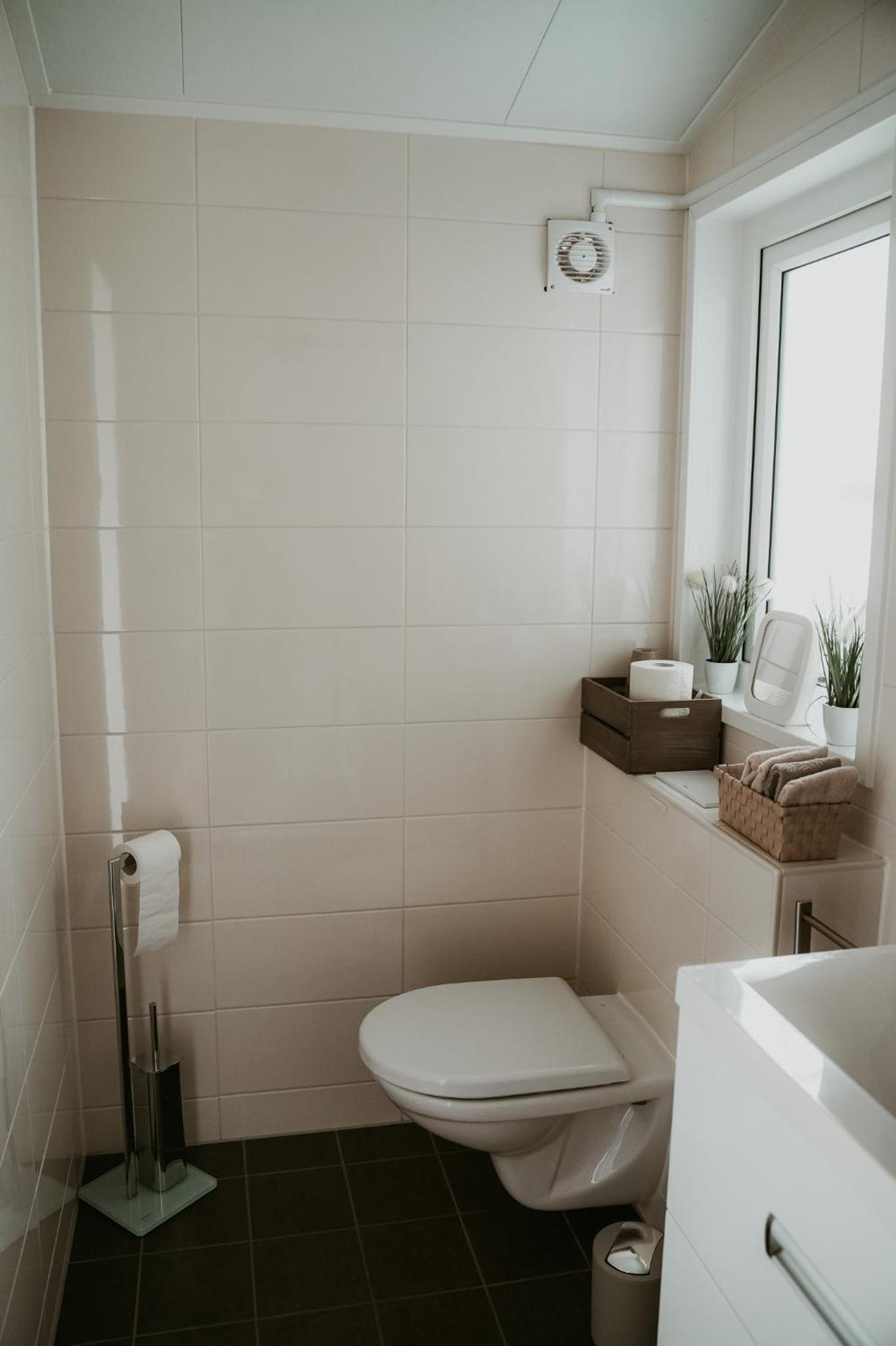 Ferienhaus Ufergeheimnis am Gülser Moselbogen I 2 SZ I 5 Gäste I Badebucht I Grill I Garten