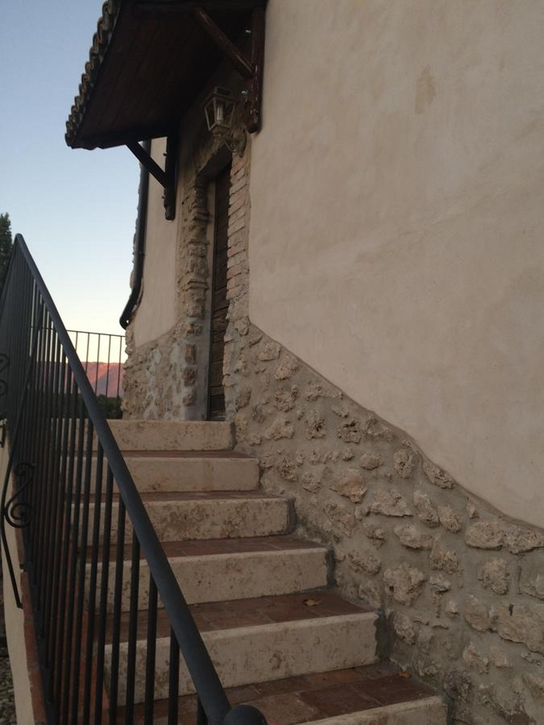Photo 99