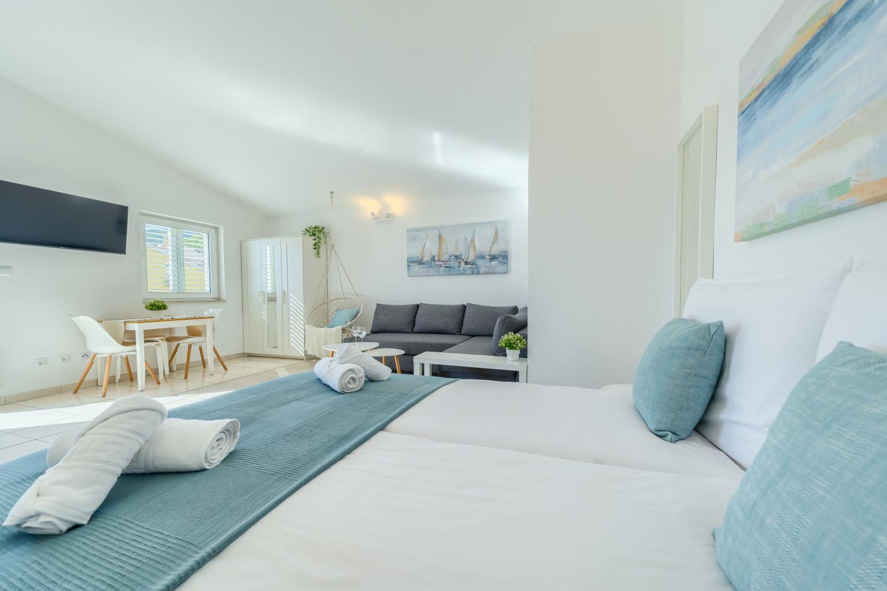 Sea View Apartments Makarska view 3