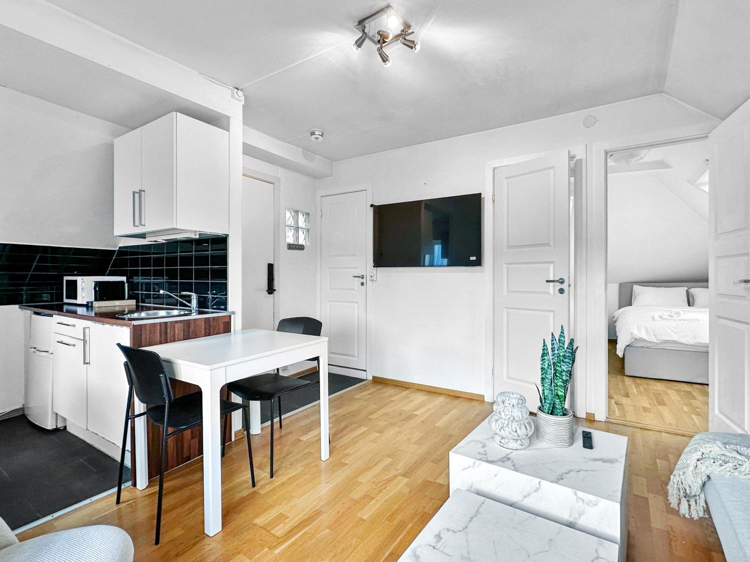 View to Bryggen - Renovated dec 24 - Historic cobblestone street view 4