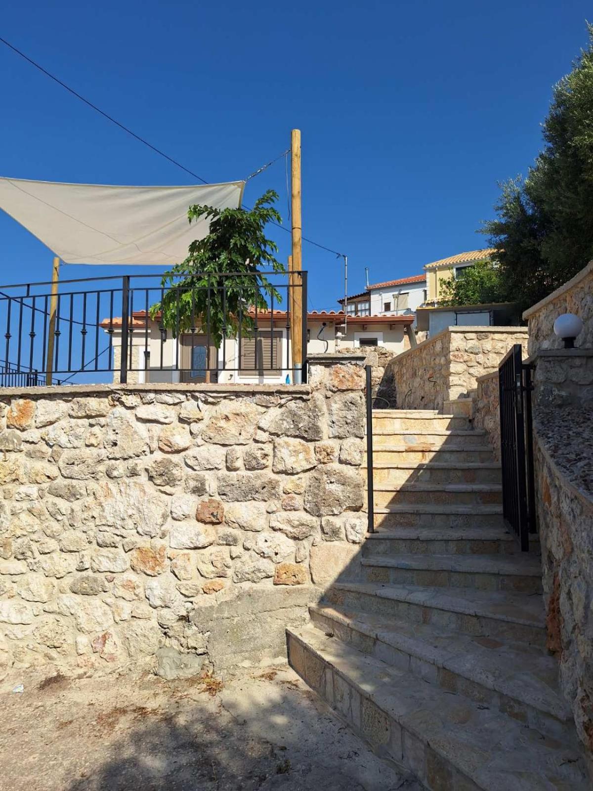Wood And Stone Villa view 5