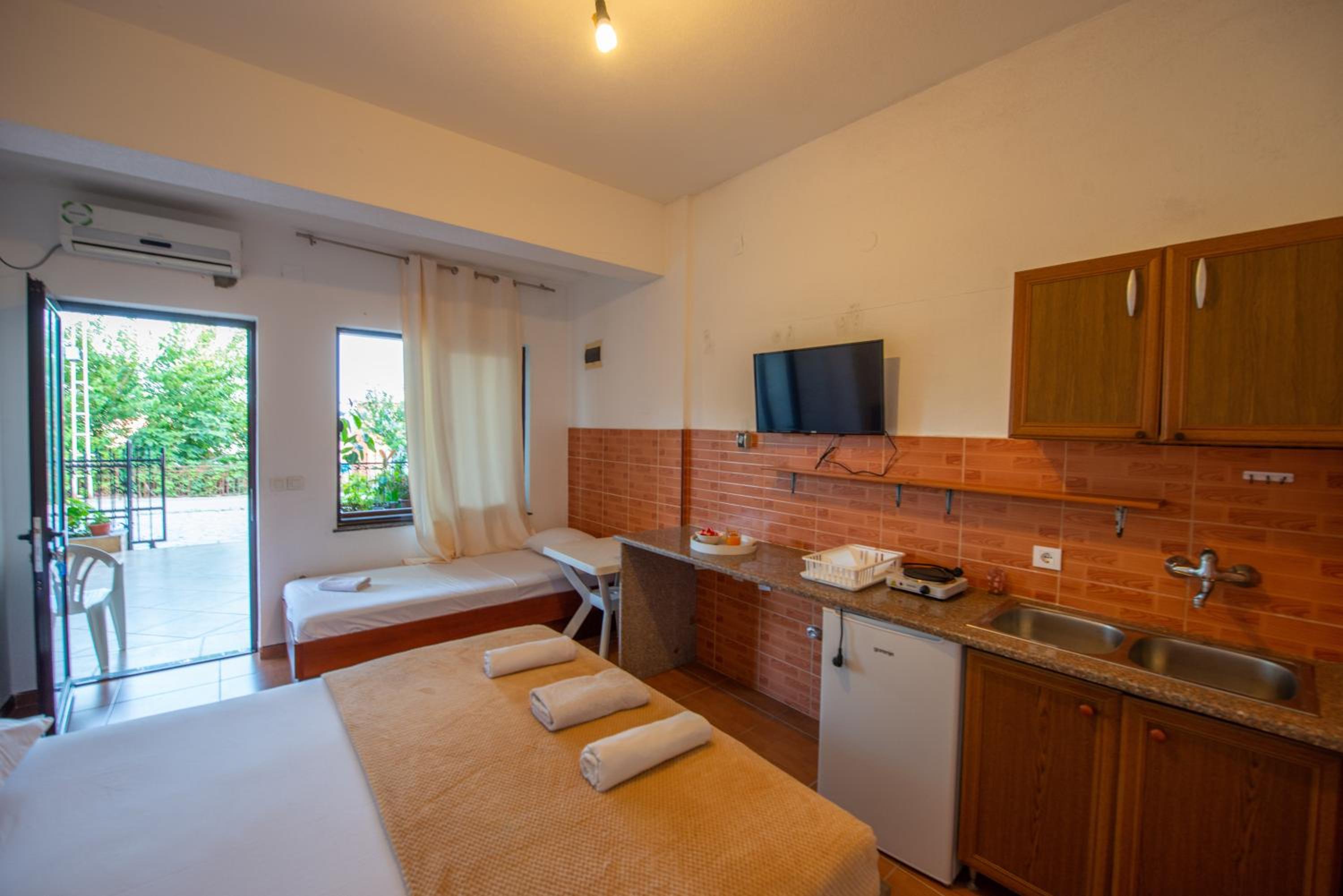 Ami Apartments