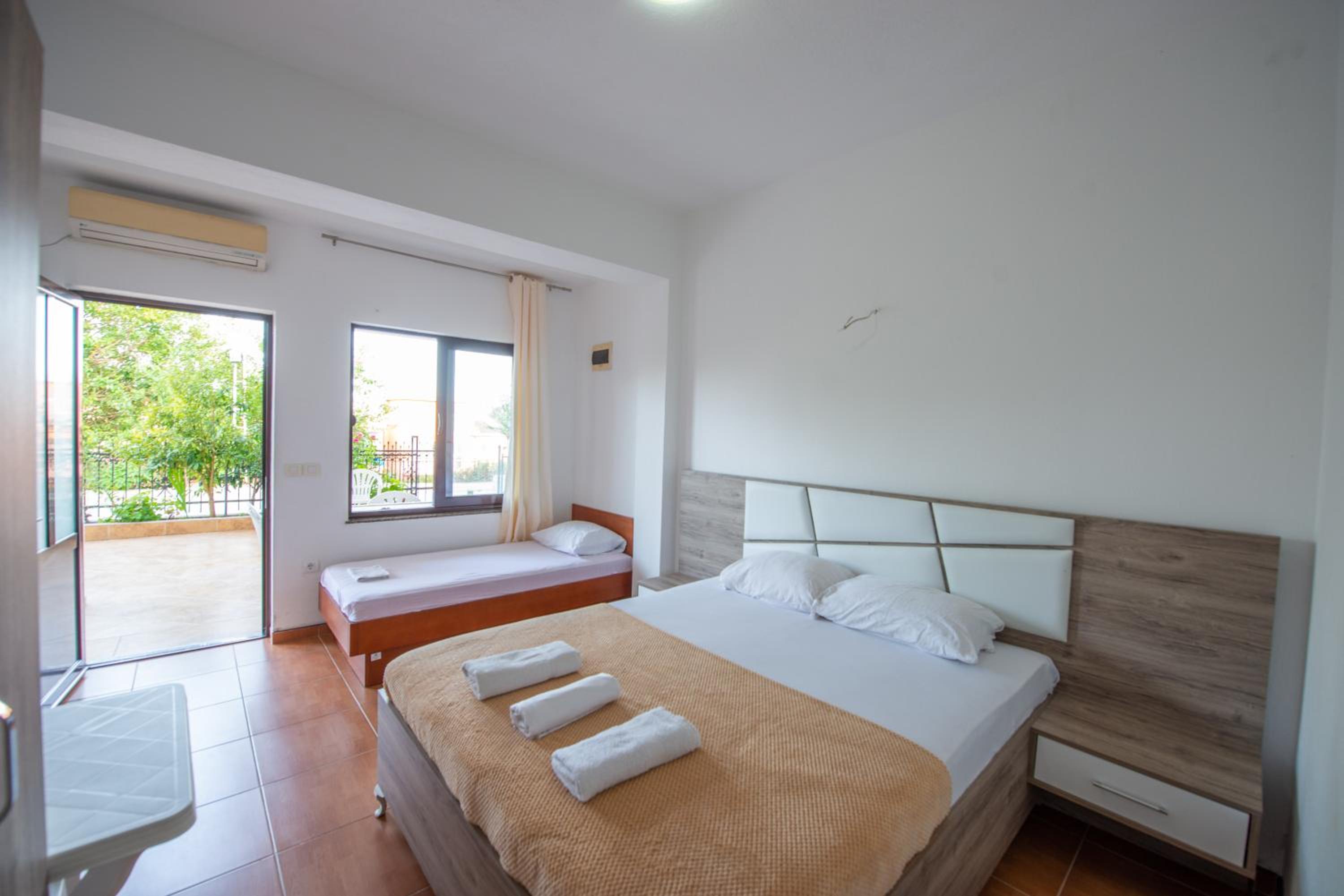 Ami Apartments