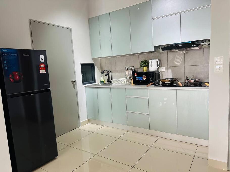 MVA17#Family Suite 8pax 3 Rooms M Vertica Velocity Mall Cheras IKEA Mytown Short Walk to MRT & LRT Maluri