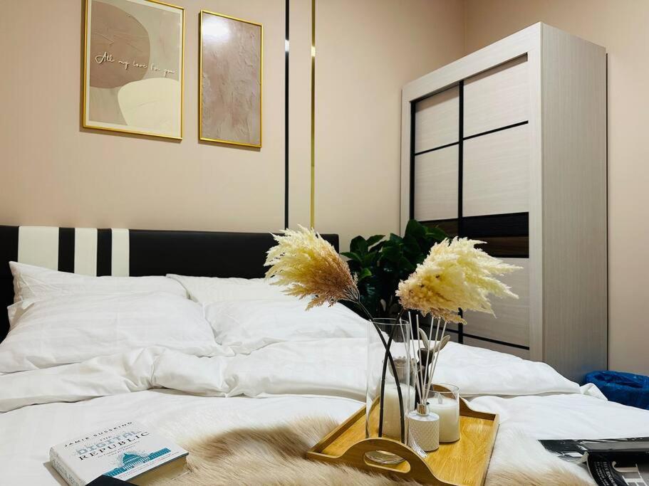 MVA17#Family Suite 8pax 3 Rooms M Vertica Velocity Mall Cheras IKEA Mytown Short Walk to MRT & LRT Maluri