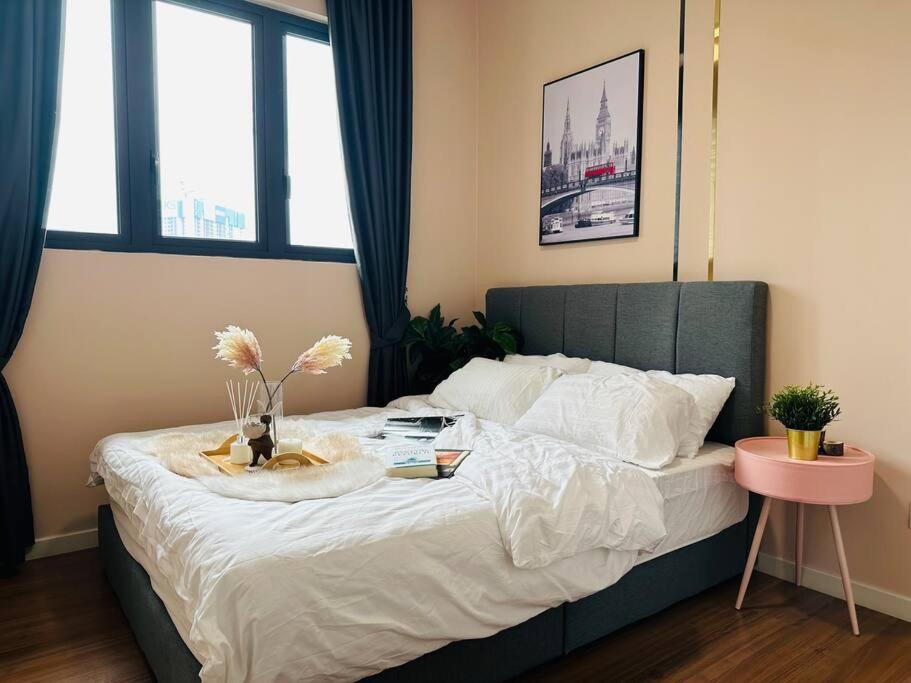 MVA17#Family Suite 8pax 3 Rooms M Vertica Velocity Mall Cheras IKEA Mytown Short Walk to MRT & LRT Maluri