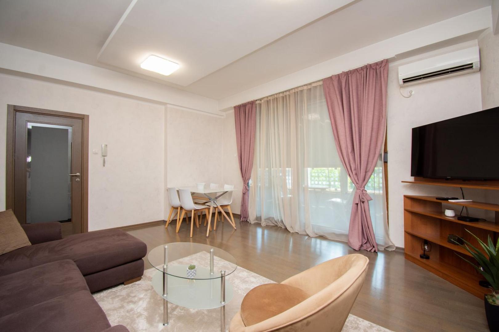 Maxim compass apartment view 4