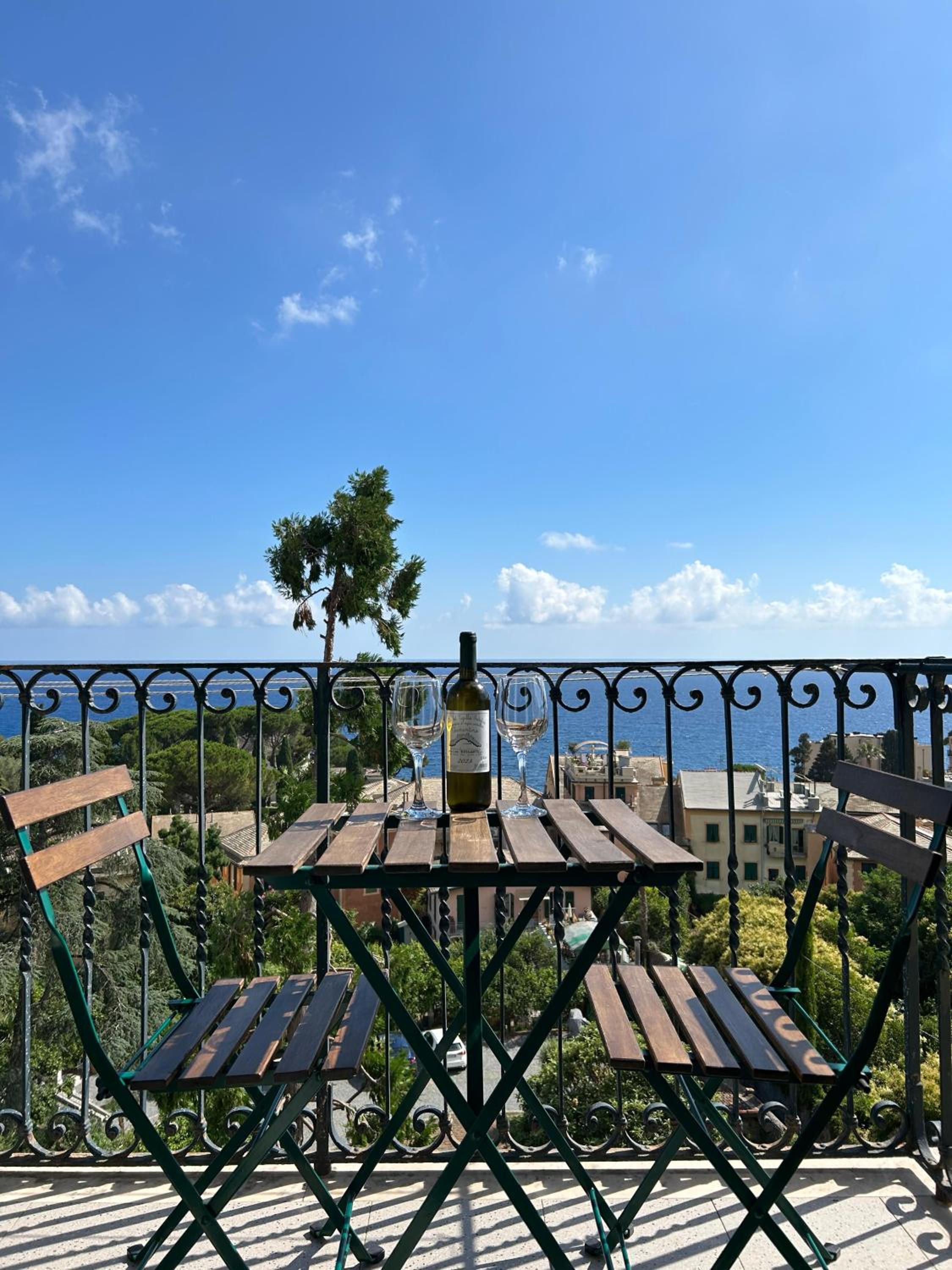 Romantic garden sea view Nervi view 4