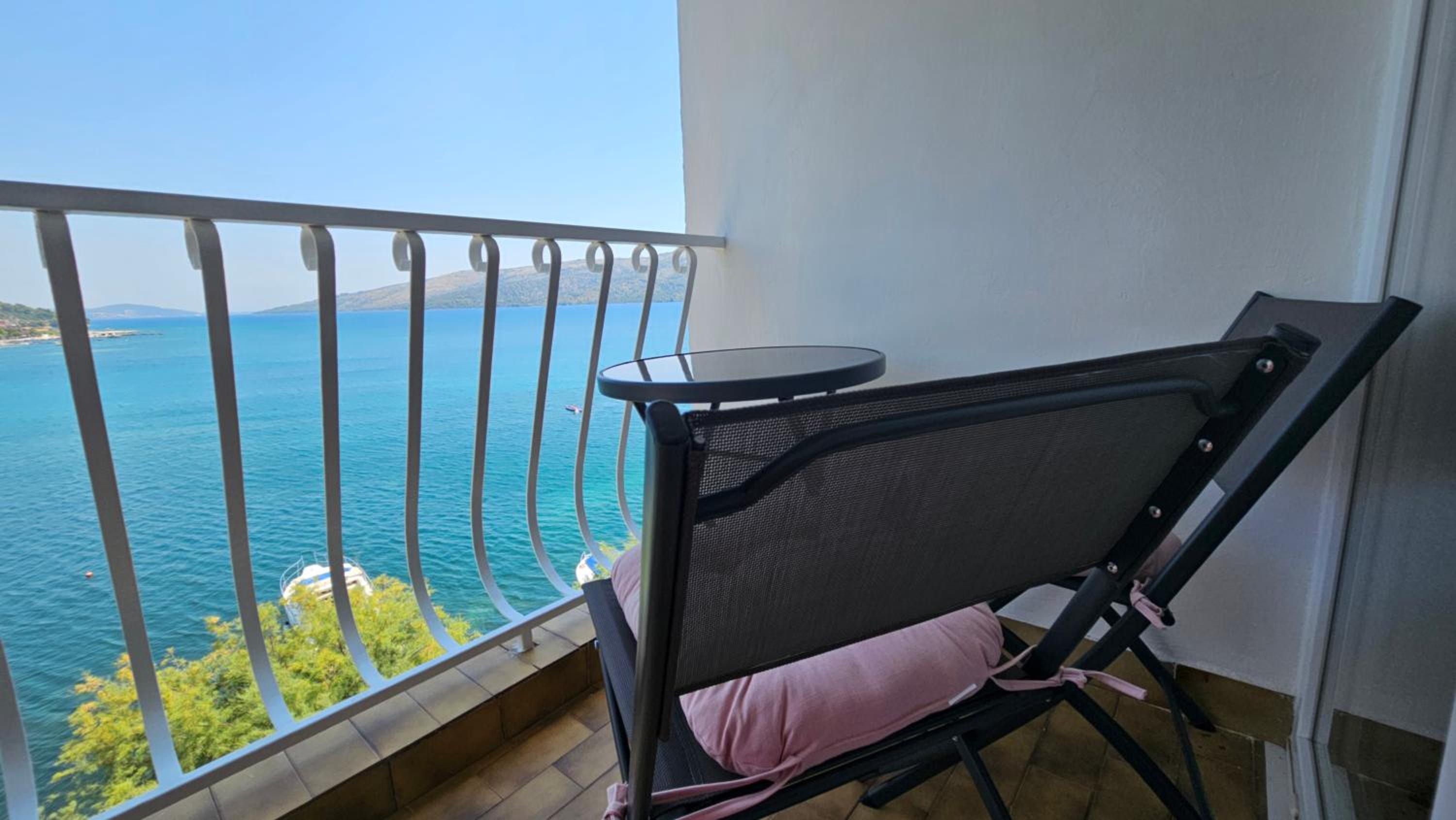 Beachfront Apartments Neves