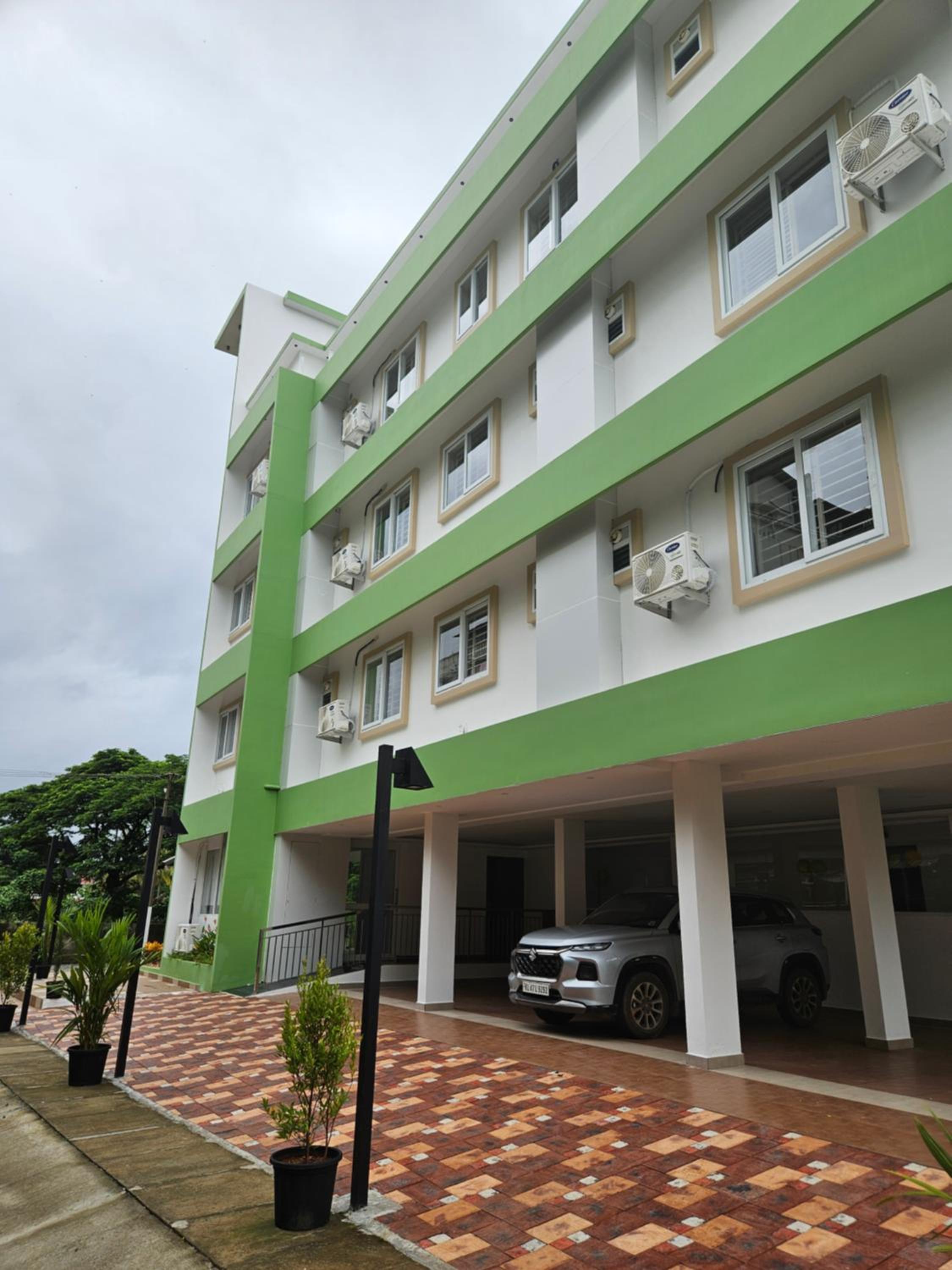 Olive Residence, Near Lakeshore Hospital view 3