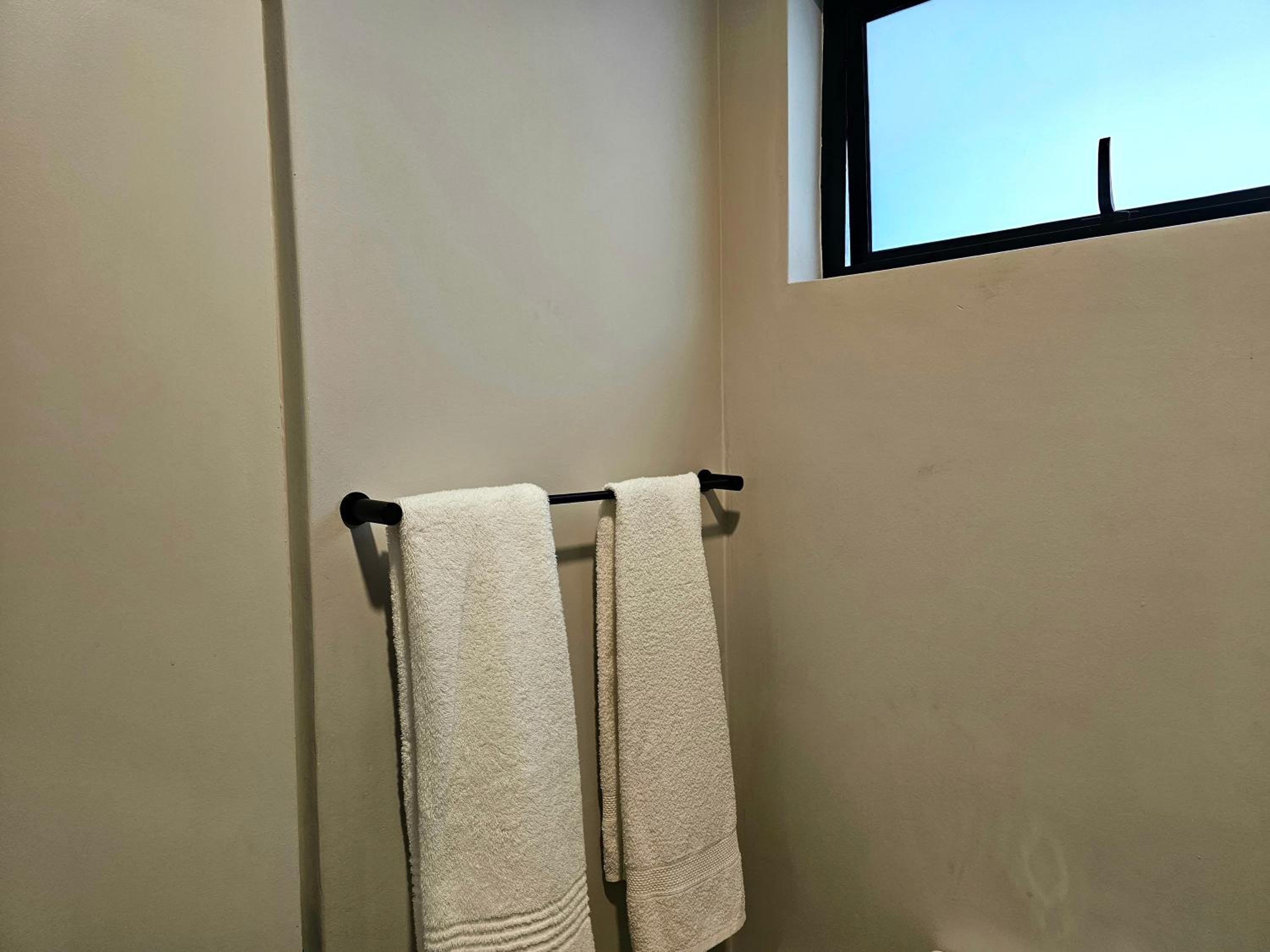 2BR Apt with 2 Kitchens & Balcony