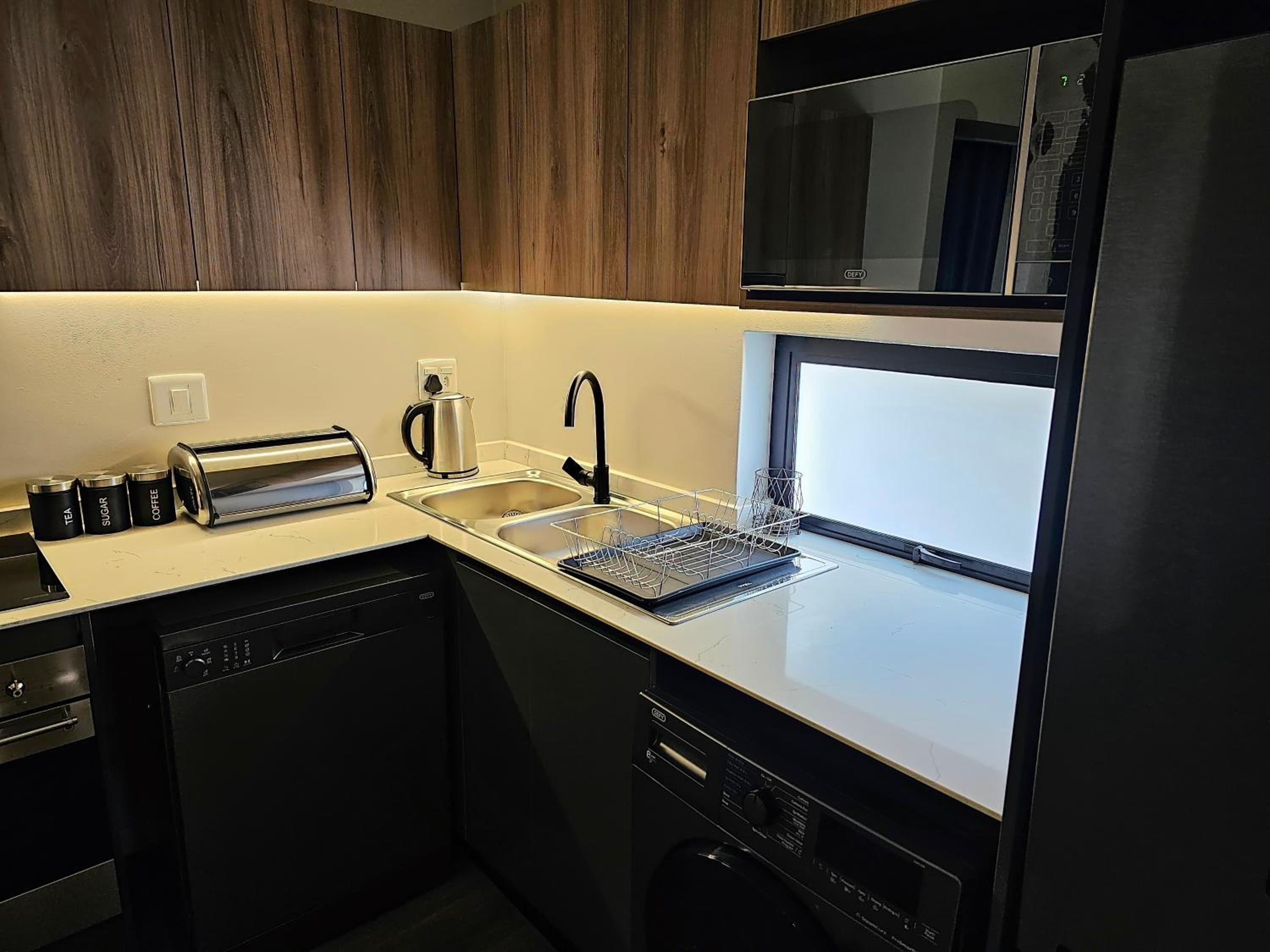 2BR Apt with 2 Kitchens & Balcony