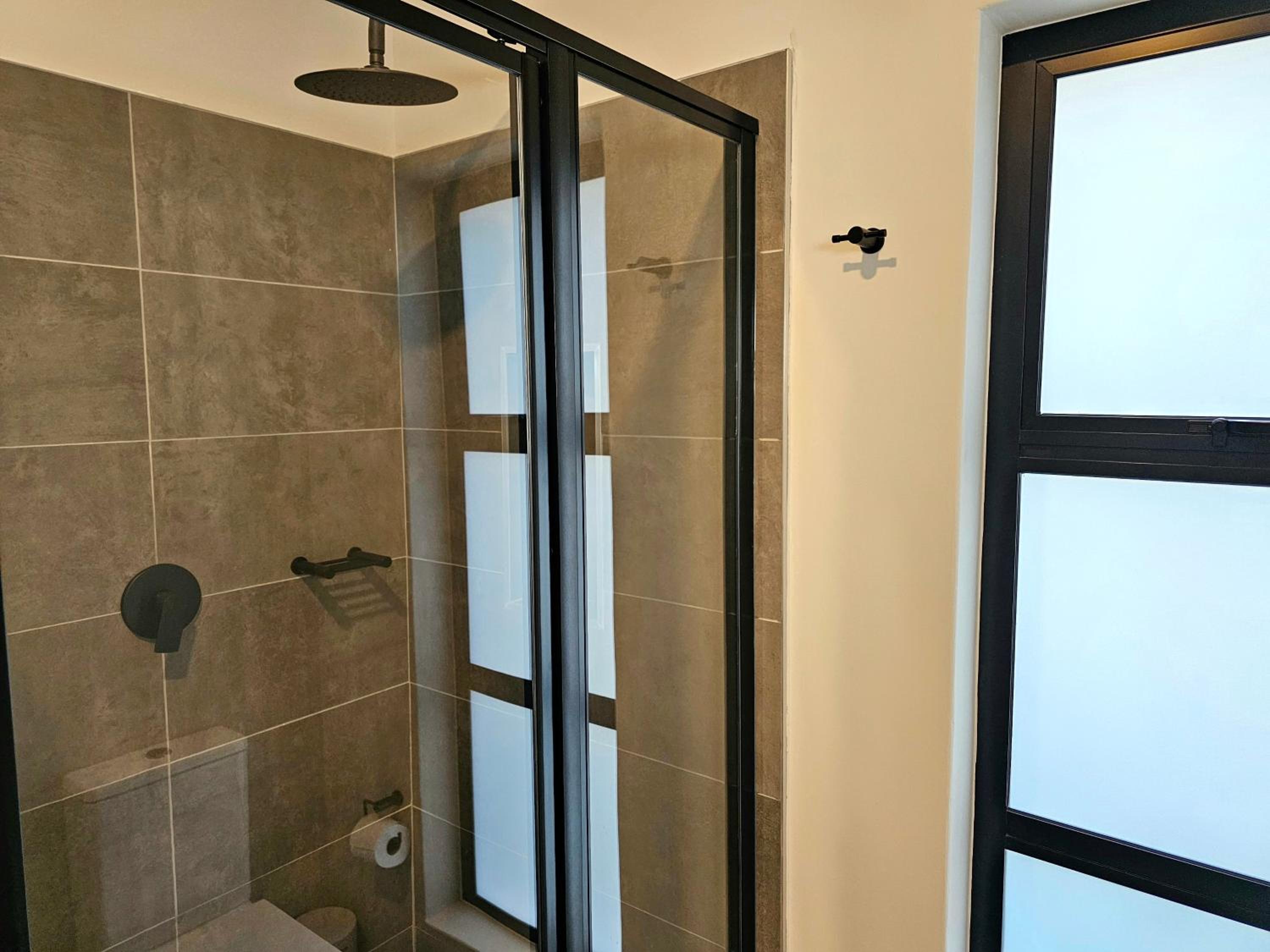 2BR Apt with 2 Kitchens & Balcony