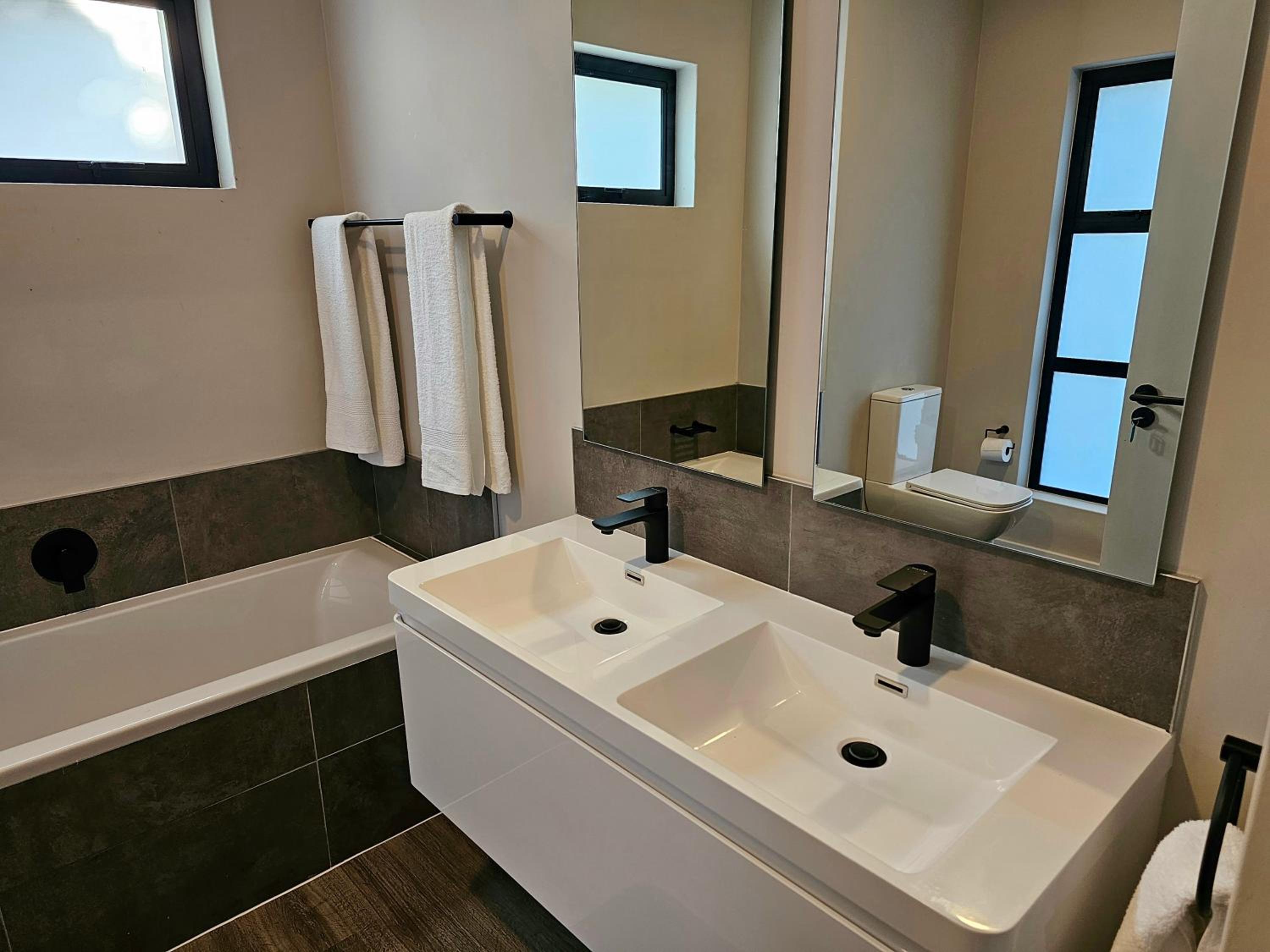 2BR Apt with 2 Kitchens & Balcony
