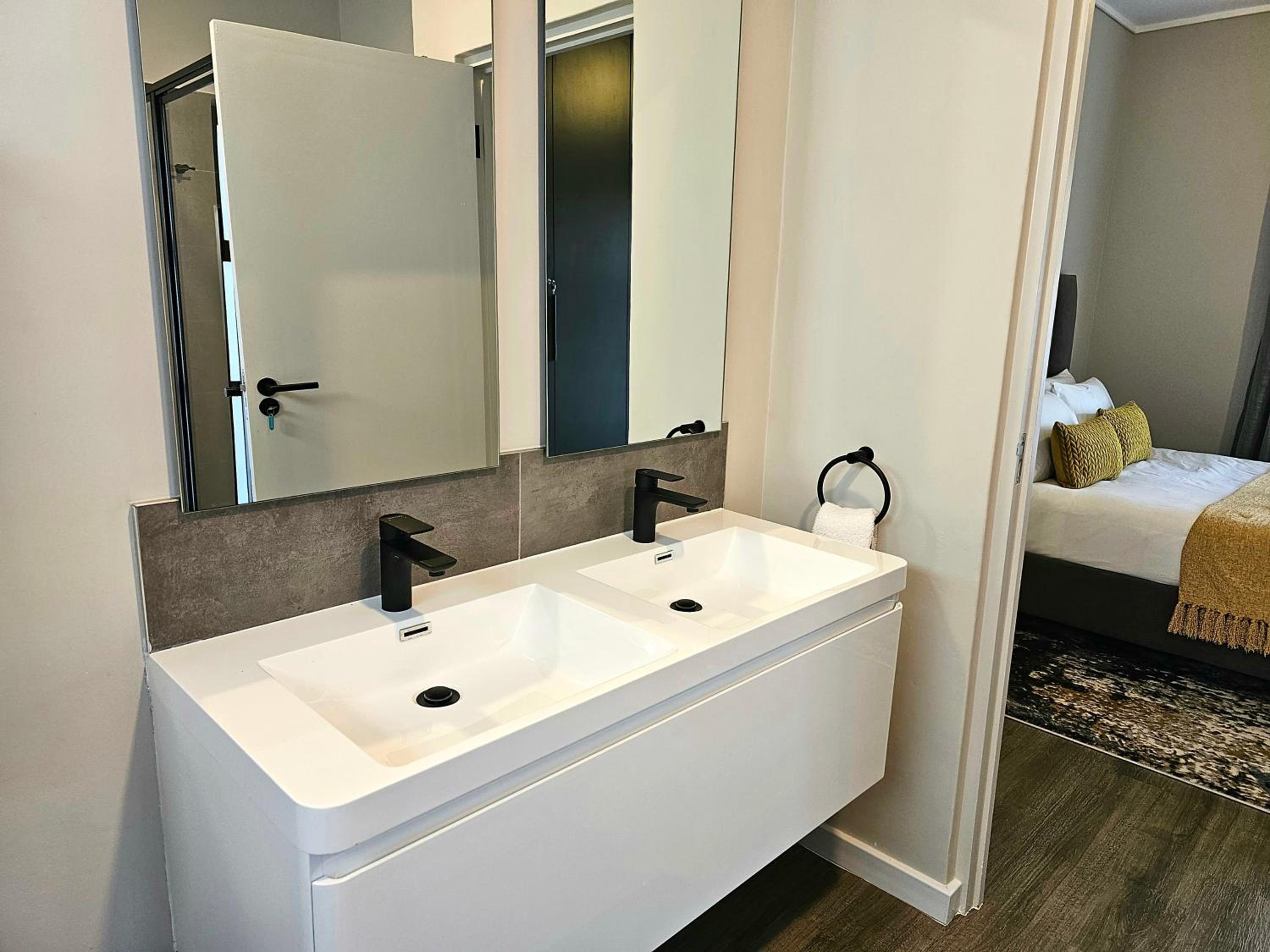2BR Apt with 2 Kitchens & Balcony