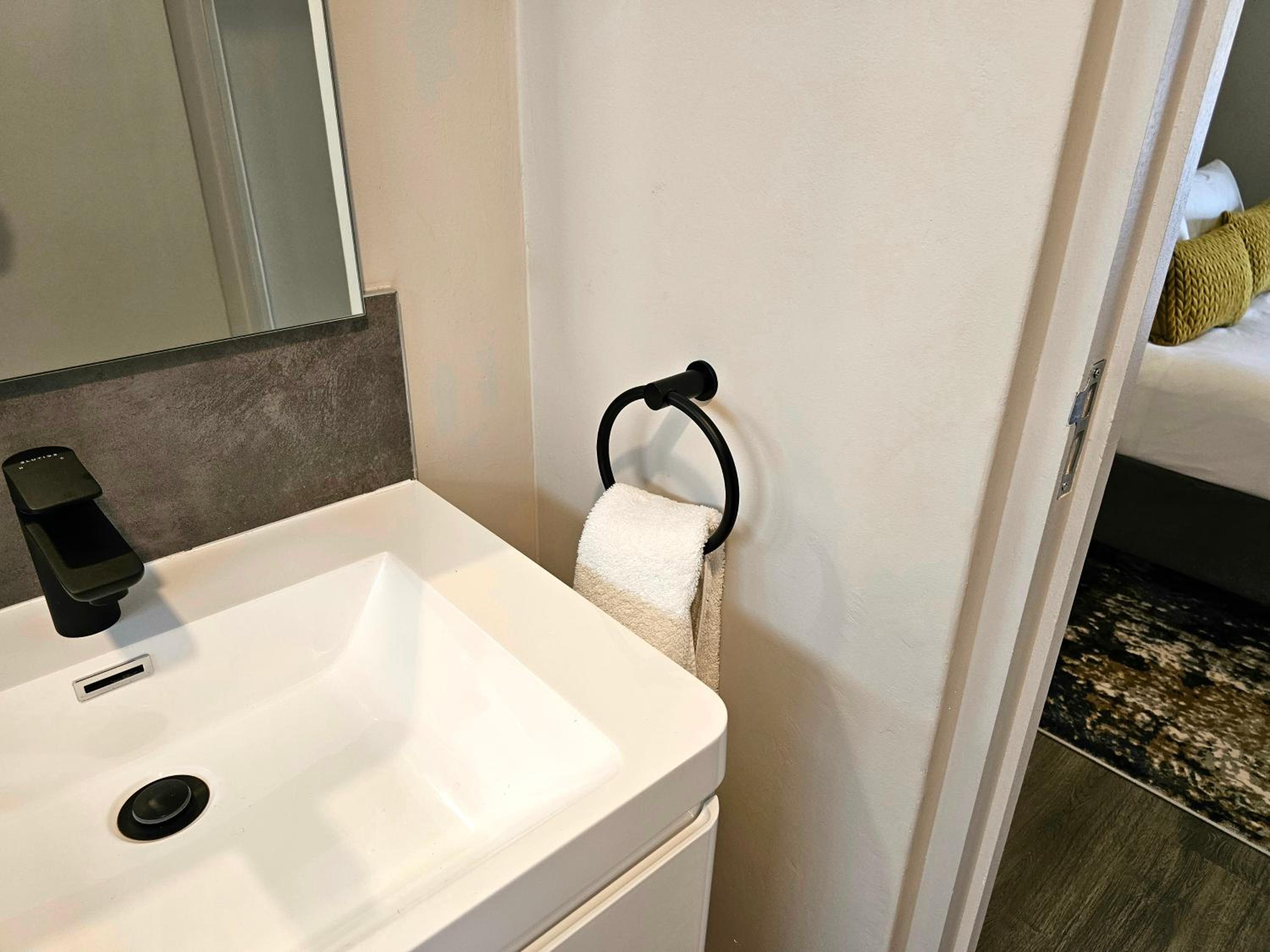 2BR Apt with 2 Kitchens & Balcony