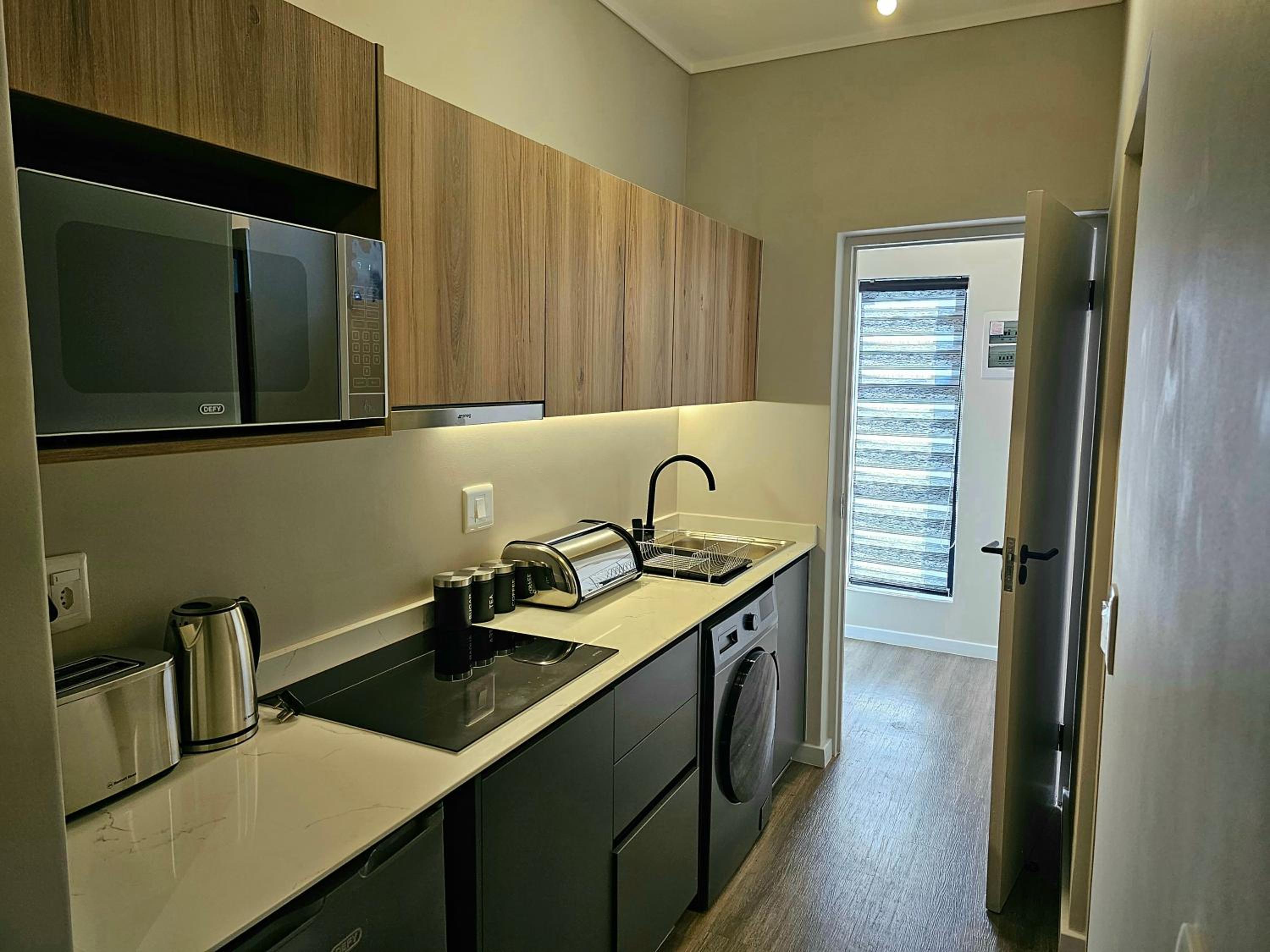 2BR Apt with 2 Kitchens & Balcony