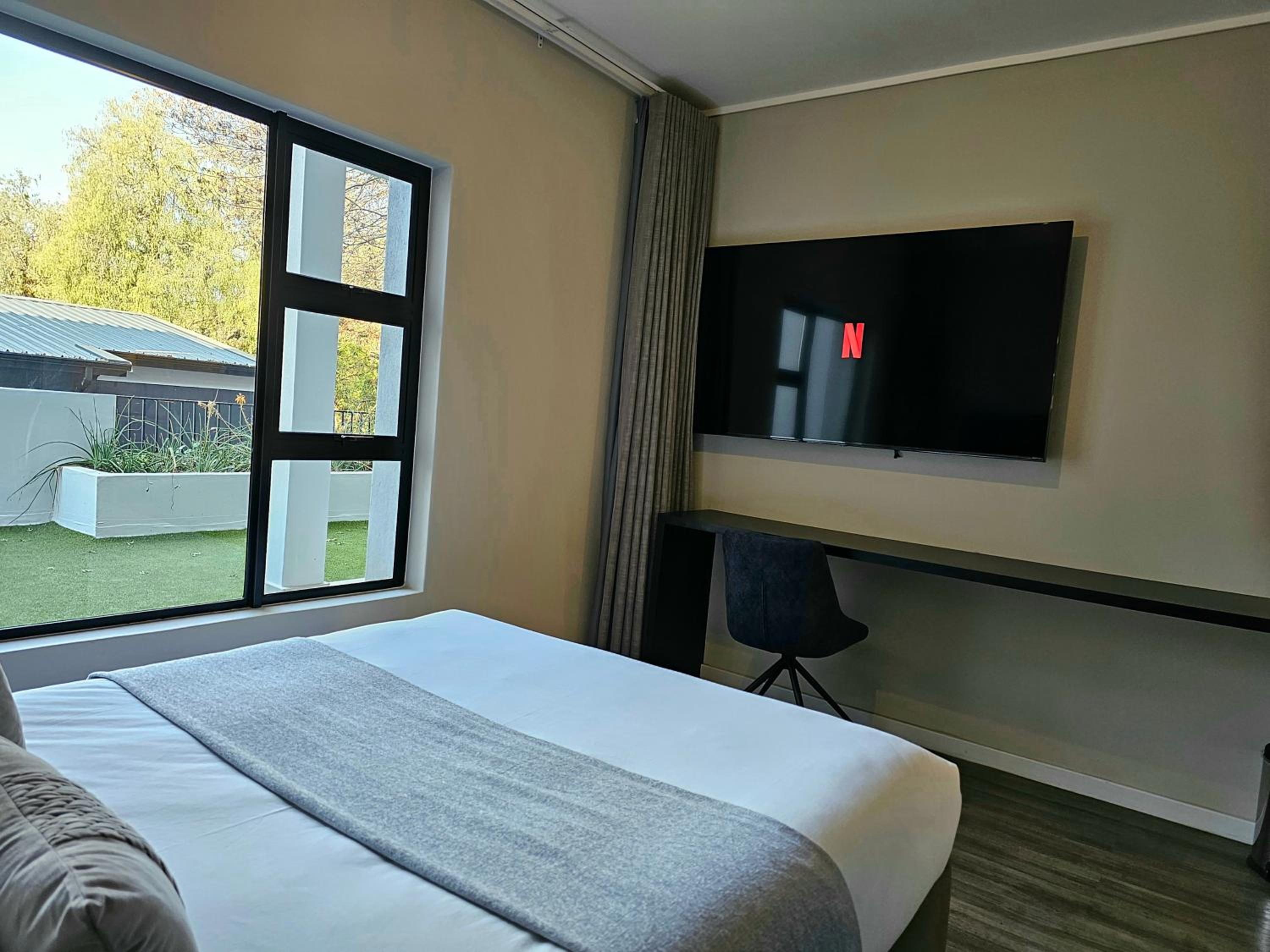 2BR Apt with 2 Kitchens & Balcony