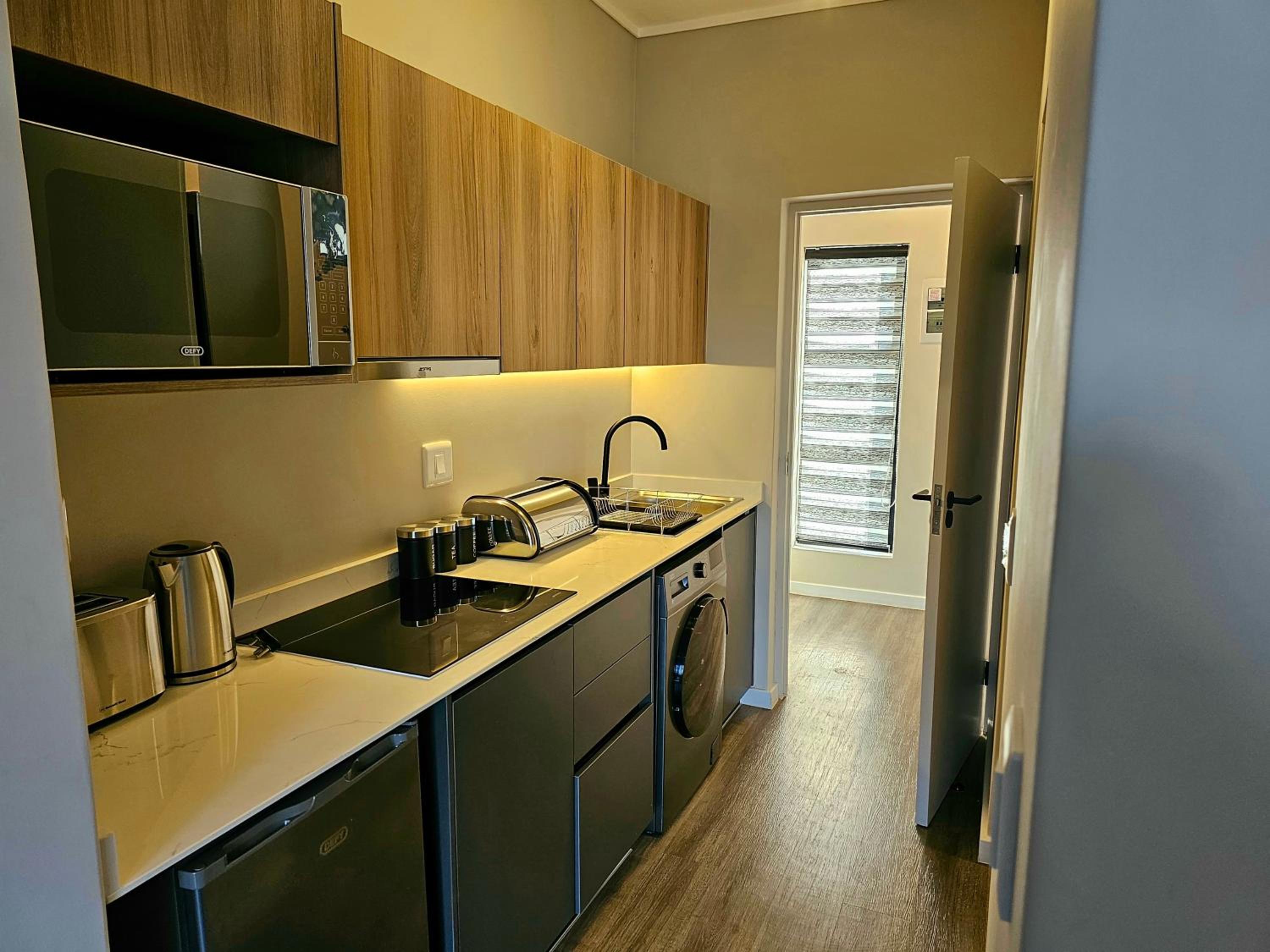 2BR Apt with 2 Kitchens & Balcony