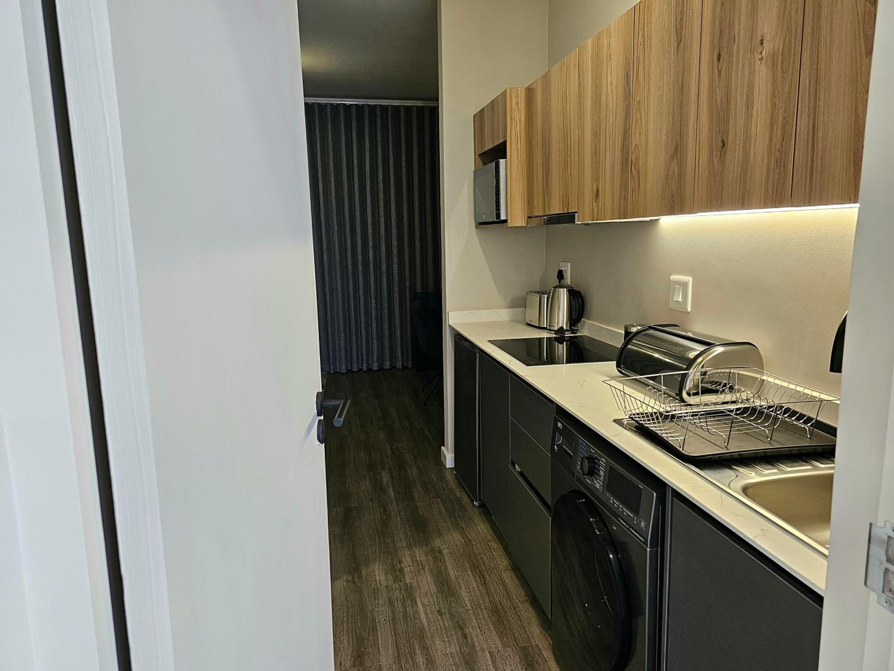 2BR Apt with 2 Kitchens & Balcony