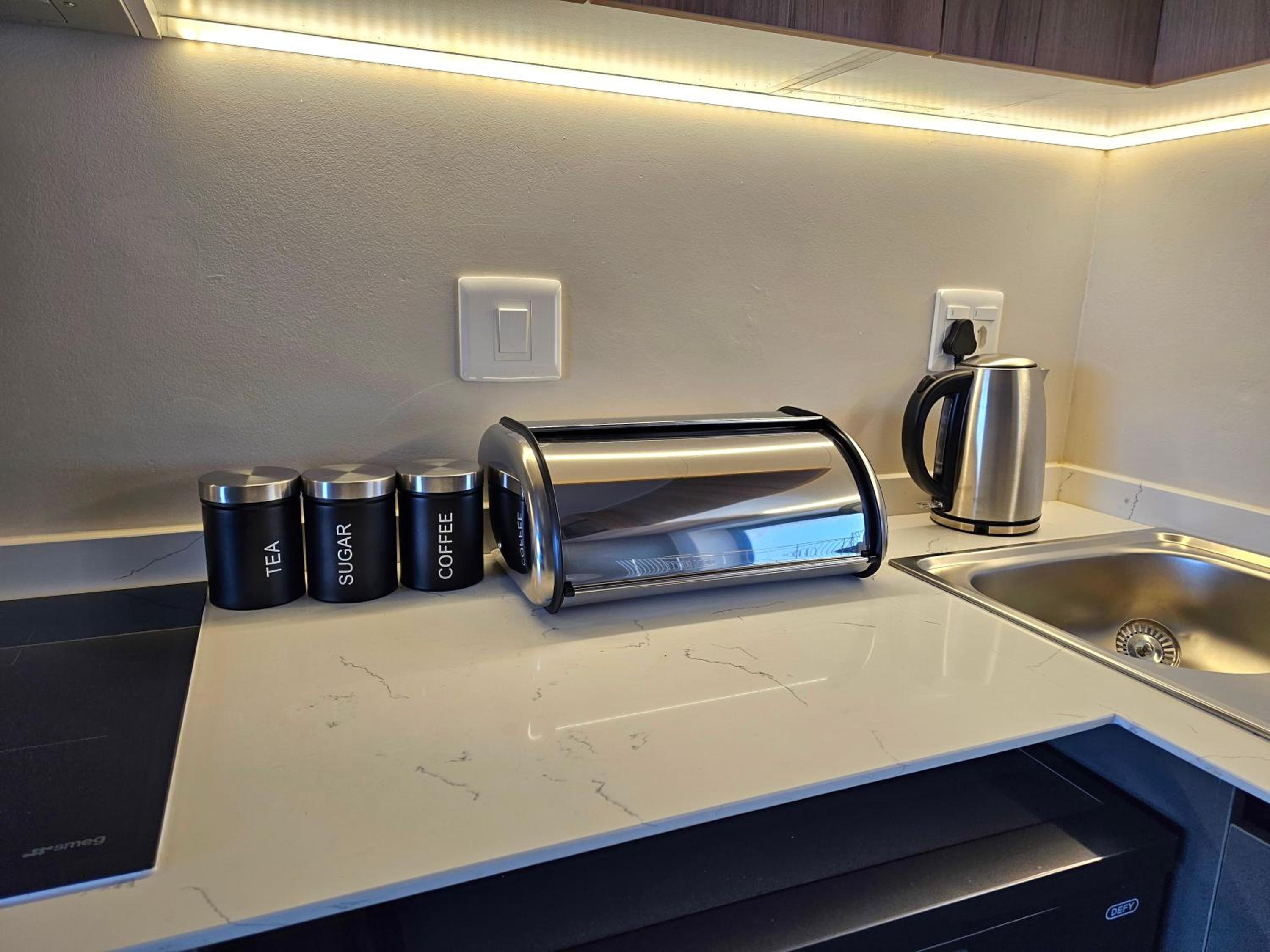 2BR Apt with 2 Kitchens & Balcony