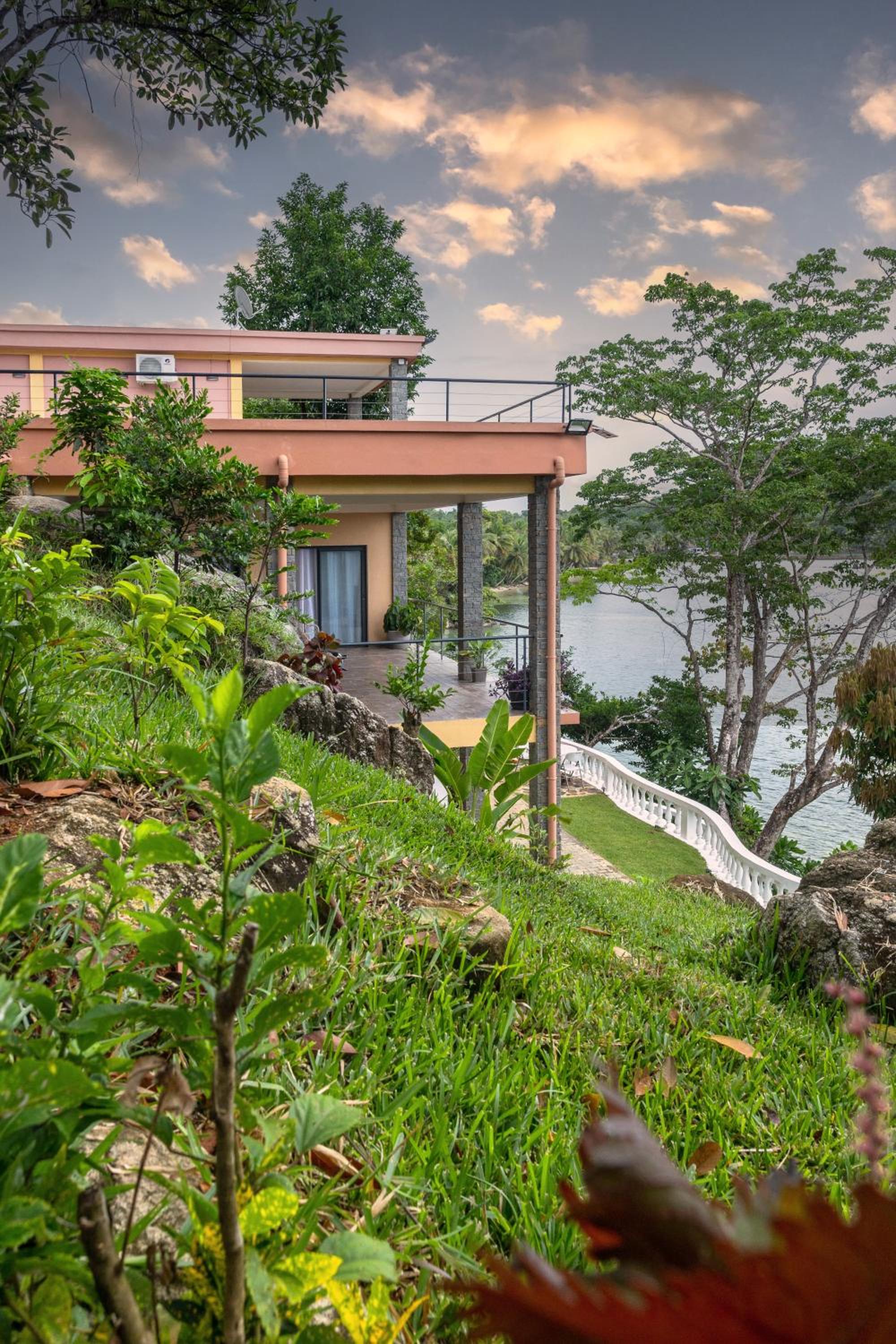 LA MAISON RIVARIA L'expérience d'une villa entière rien que pour vous view 5