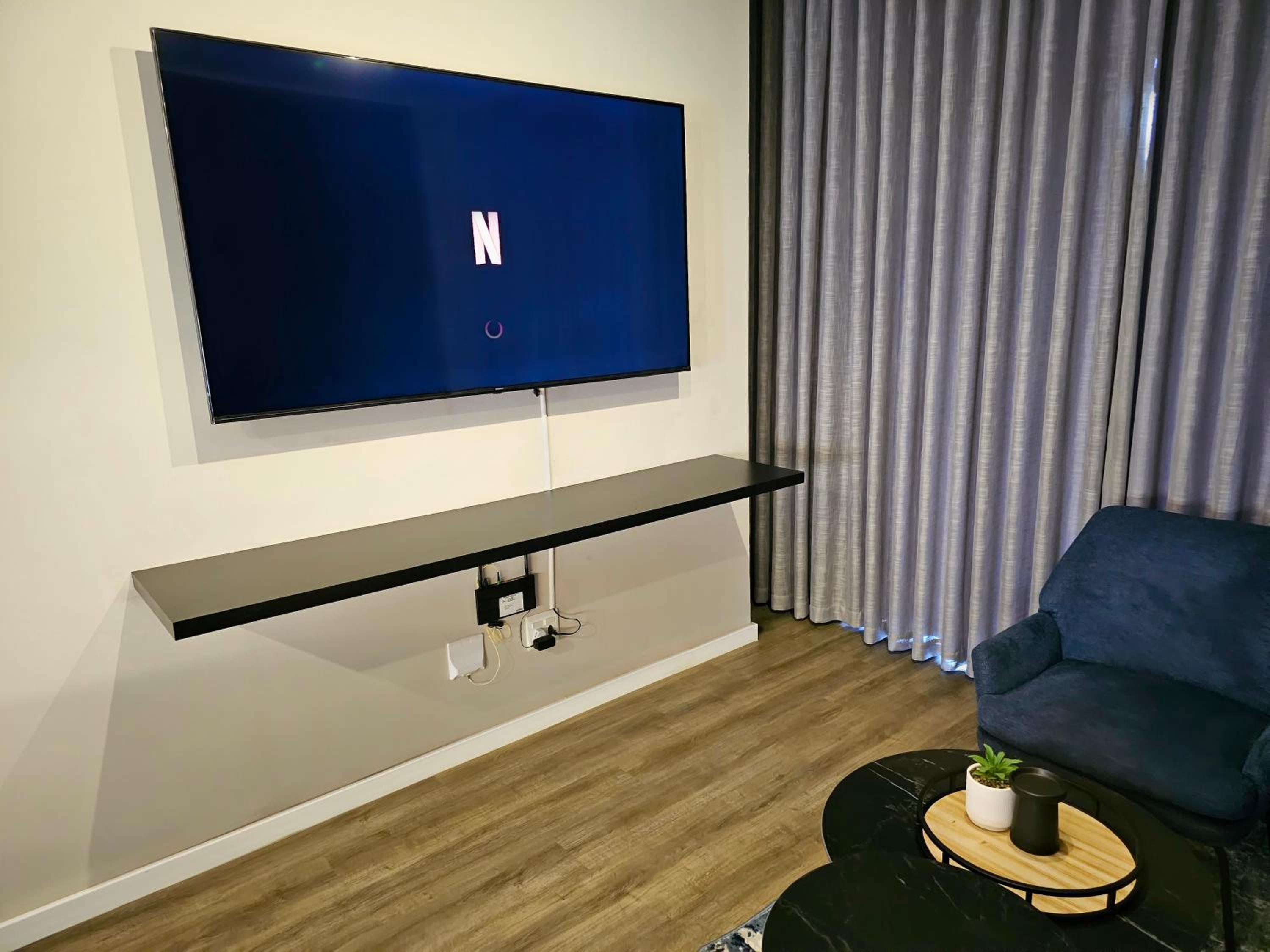 2BR Apt with 2 Kitchens & Balcony