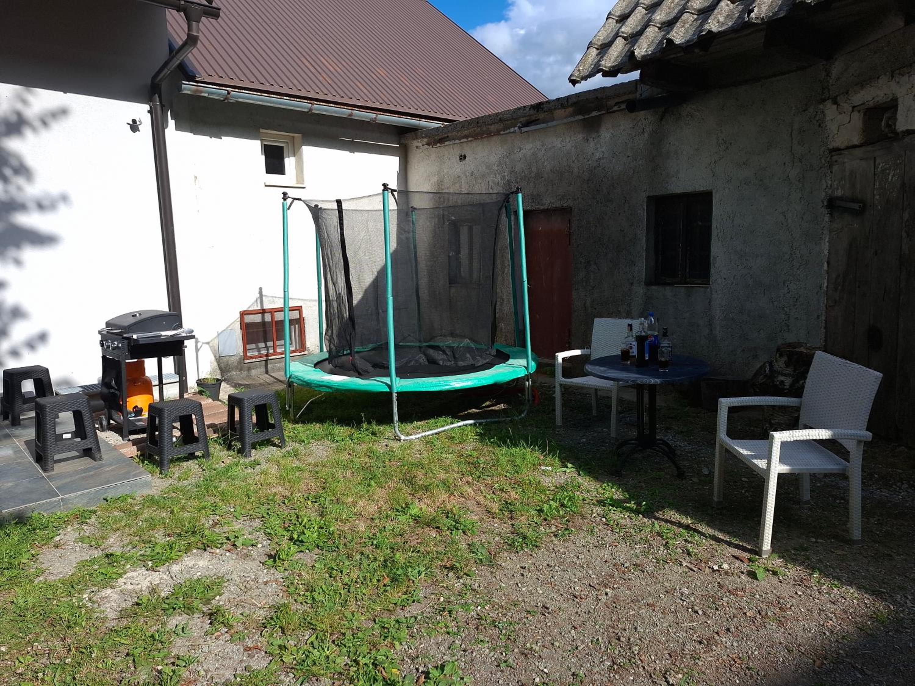 Photo 12